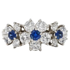 Late Mid-Century 1.30 Carats Sapphire Diamond Platinum Vintage Flower Band Ring