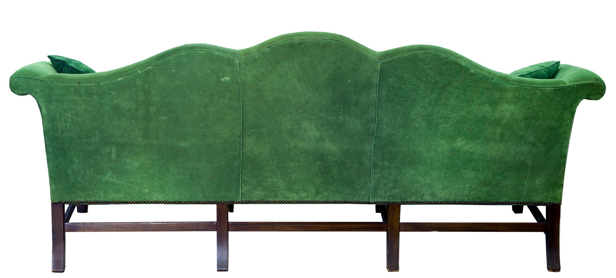 Canapé Chippendale en cuir de porc vert de la fin du milieu du siècle dernier Henredon en vente 1
