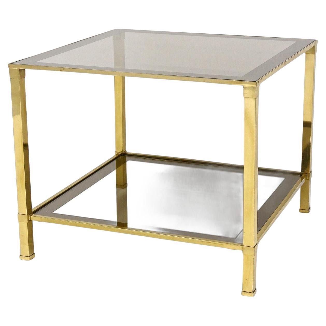Beistelltisch aus der späten Mitte des Jahrhunderts aus Messing, Rauchglas, Italien ca. 1970 im Angebot