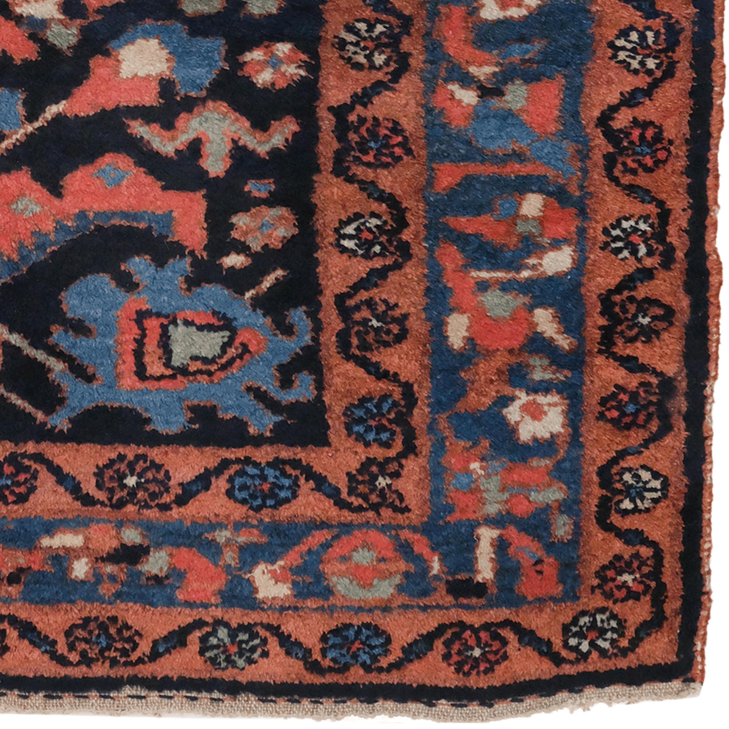 Antiker Heriz-Teppich aus dem späten 19. Jahrhundert im Zustand „Gut“ im Angebot in Sultanahmet, 34