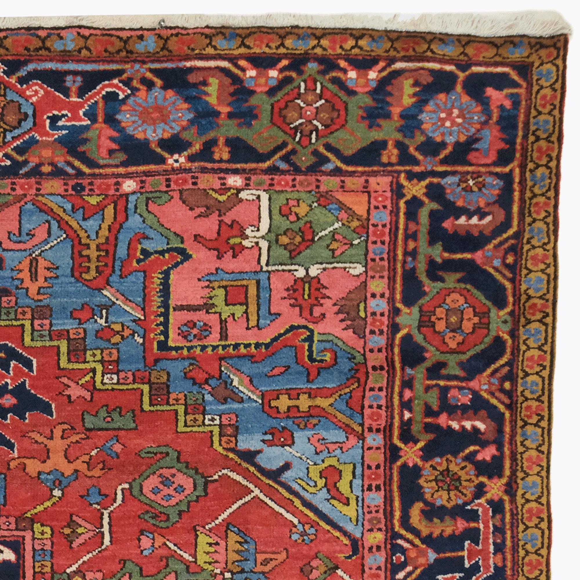 Tissé à la main Fin du 19e siècle Tapis persan ancien Heriz en vente