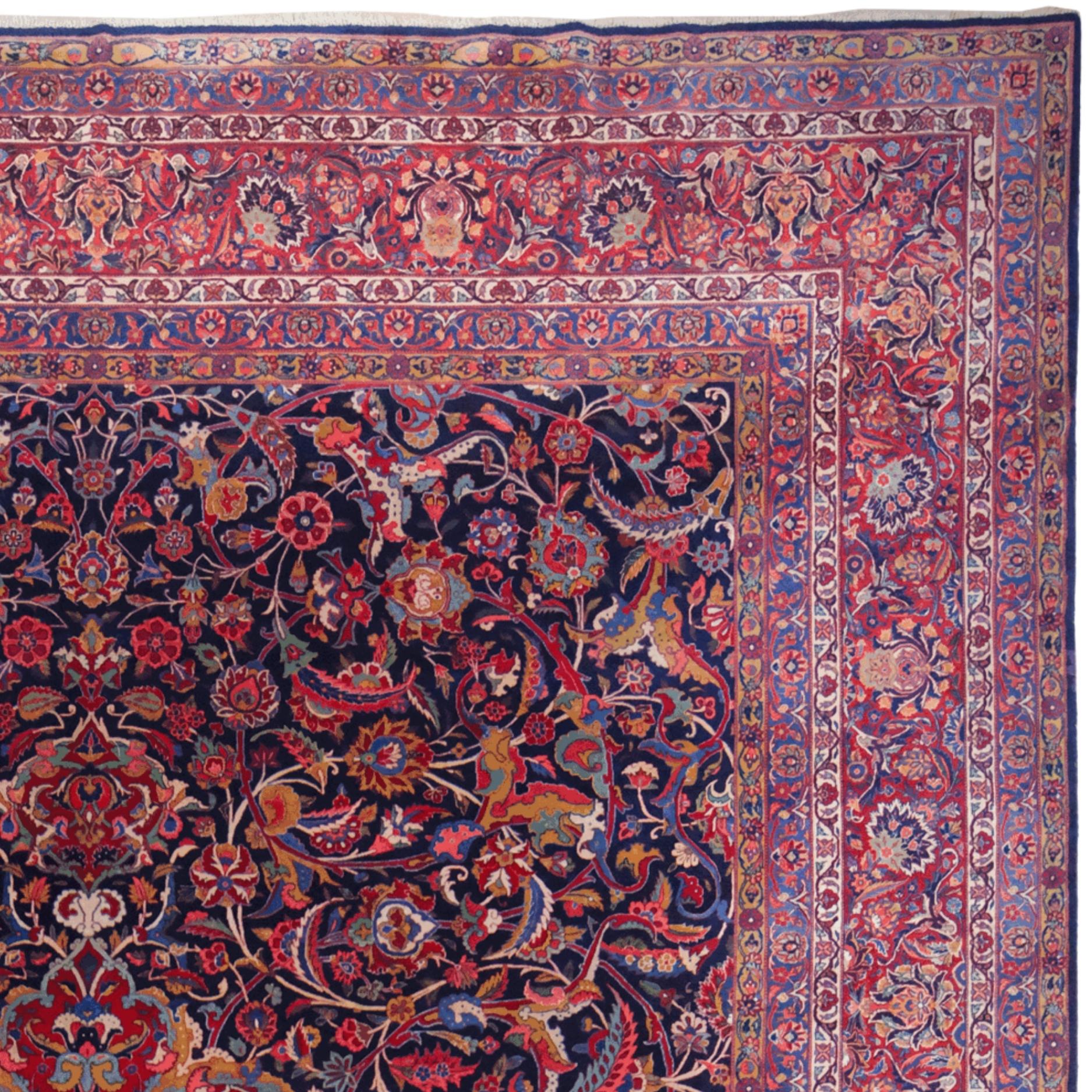Late of the 19th Century Persian Keshan Carpet In Good Condition For Sale In Sultanahmet, 34