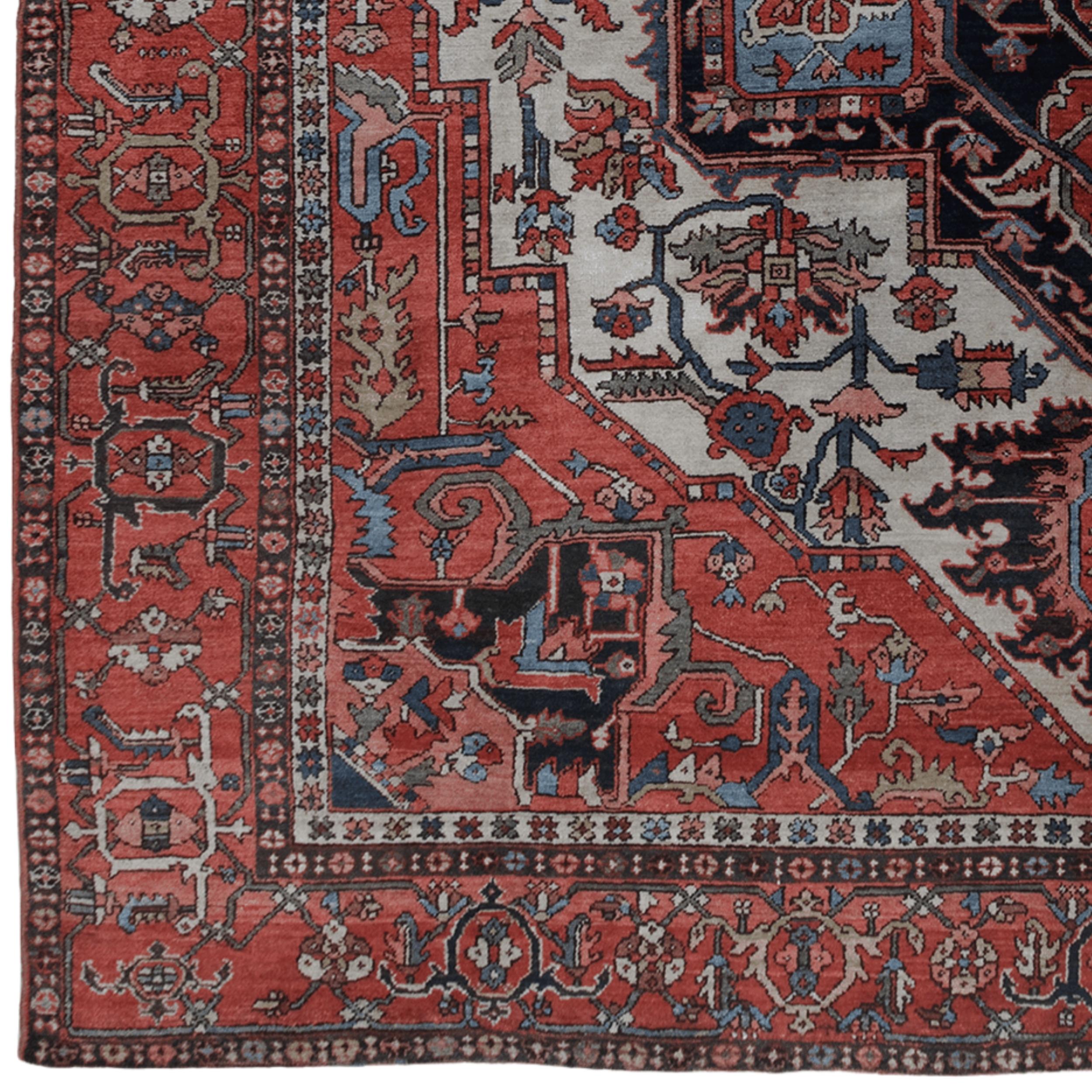 Dieser einzigartige antike Serapi-Teppich stammt aus dem späten 19. Jahrhundert und besticht durch seinen historischen und künstlerischen Wert. Jeder Faden wird mit traditionellen türkischen Webtechniken hergestellt und zeichnet sich durch