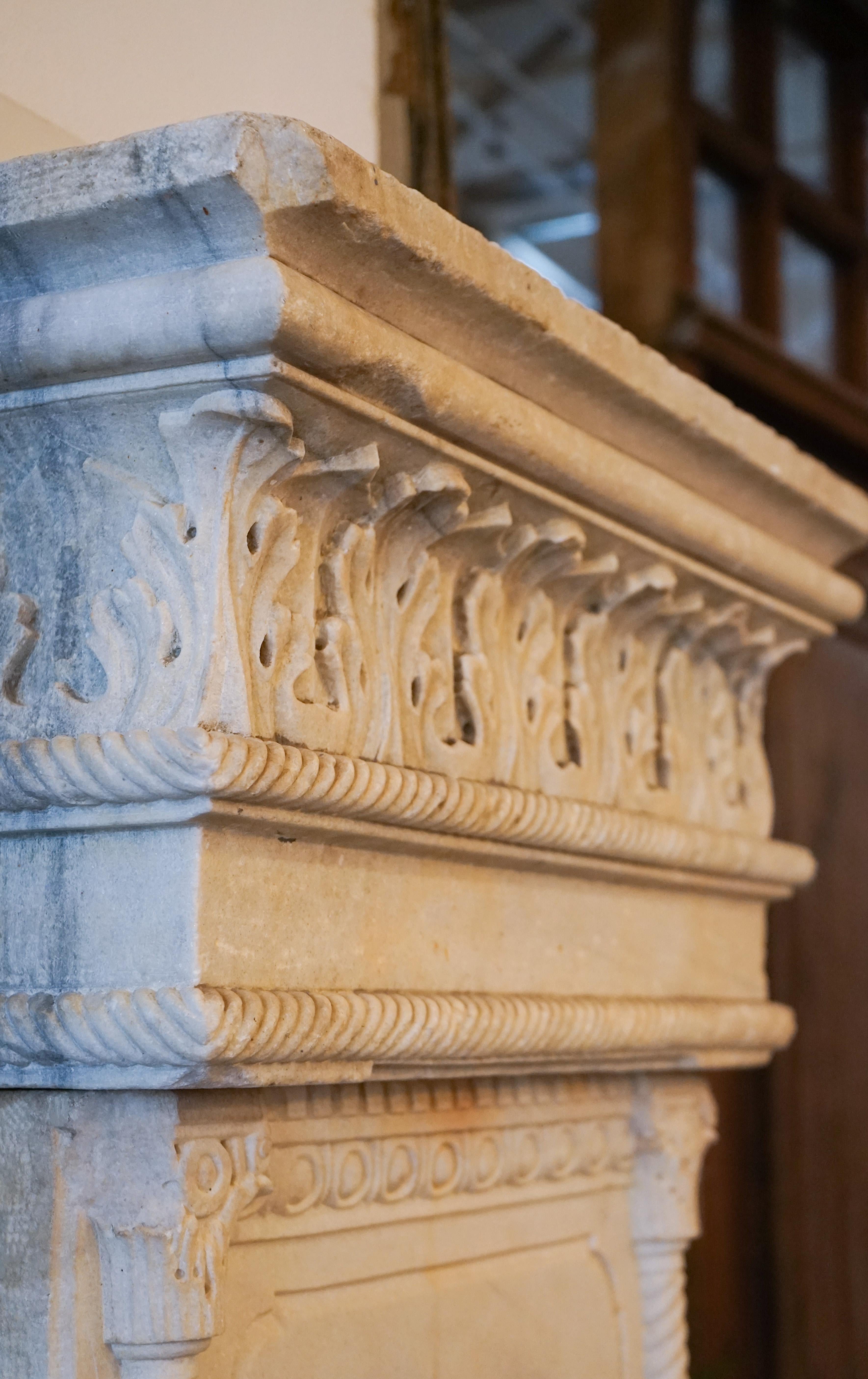 Late Ottoman Hamam Style Wall Fountain In Good Condition In Dallas, TX