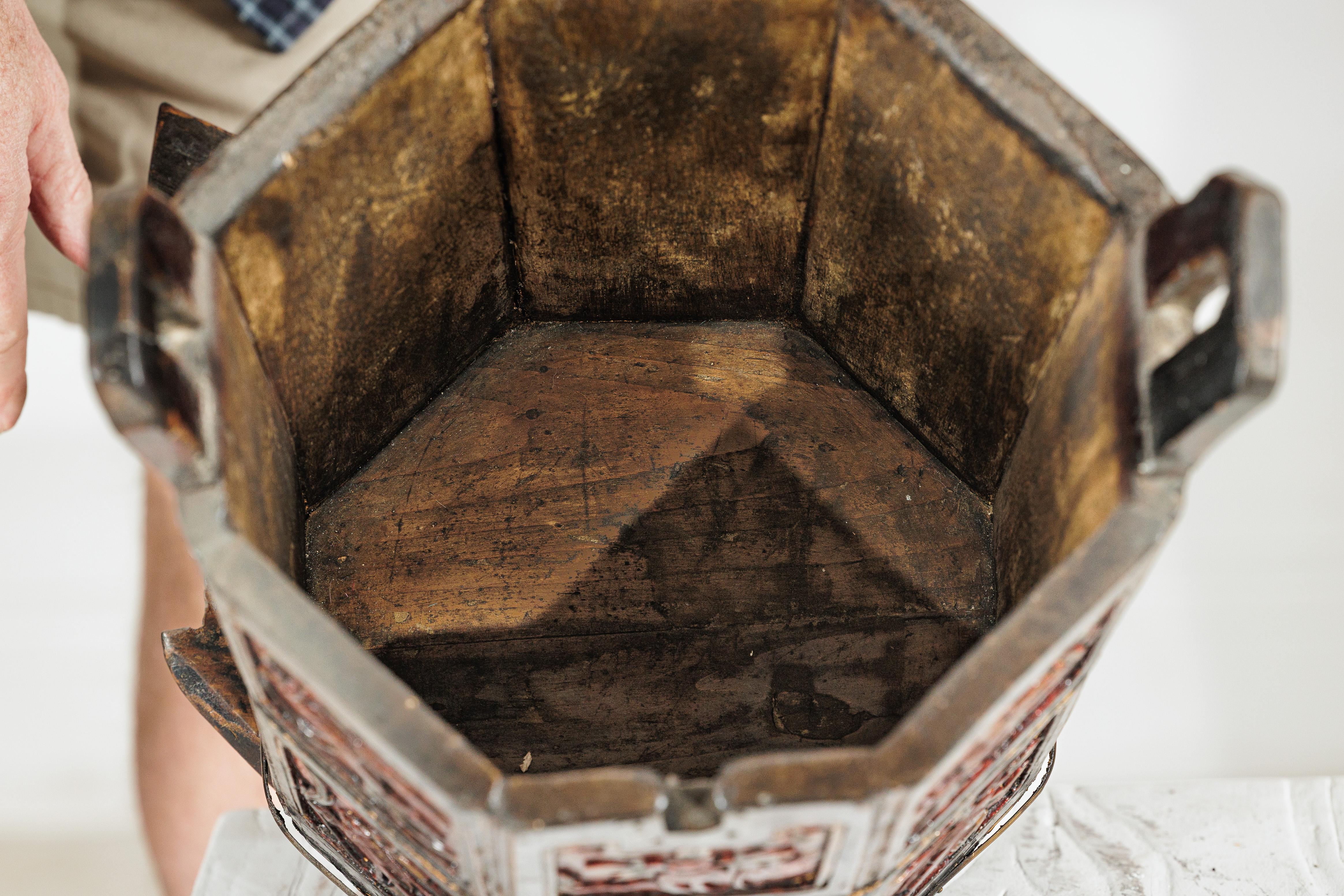 Late Qing Chinese Red and Black Lacquered Rice Measure Bucket with Carved Panels For Sale 7