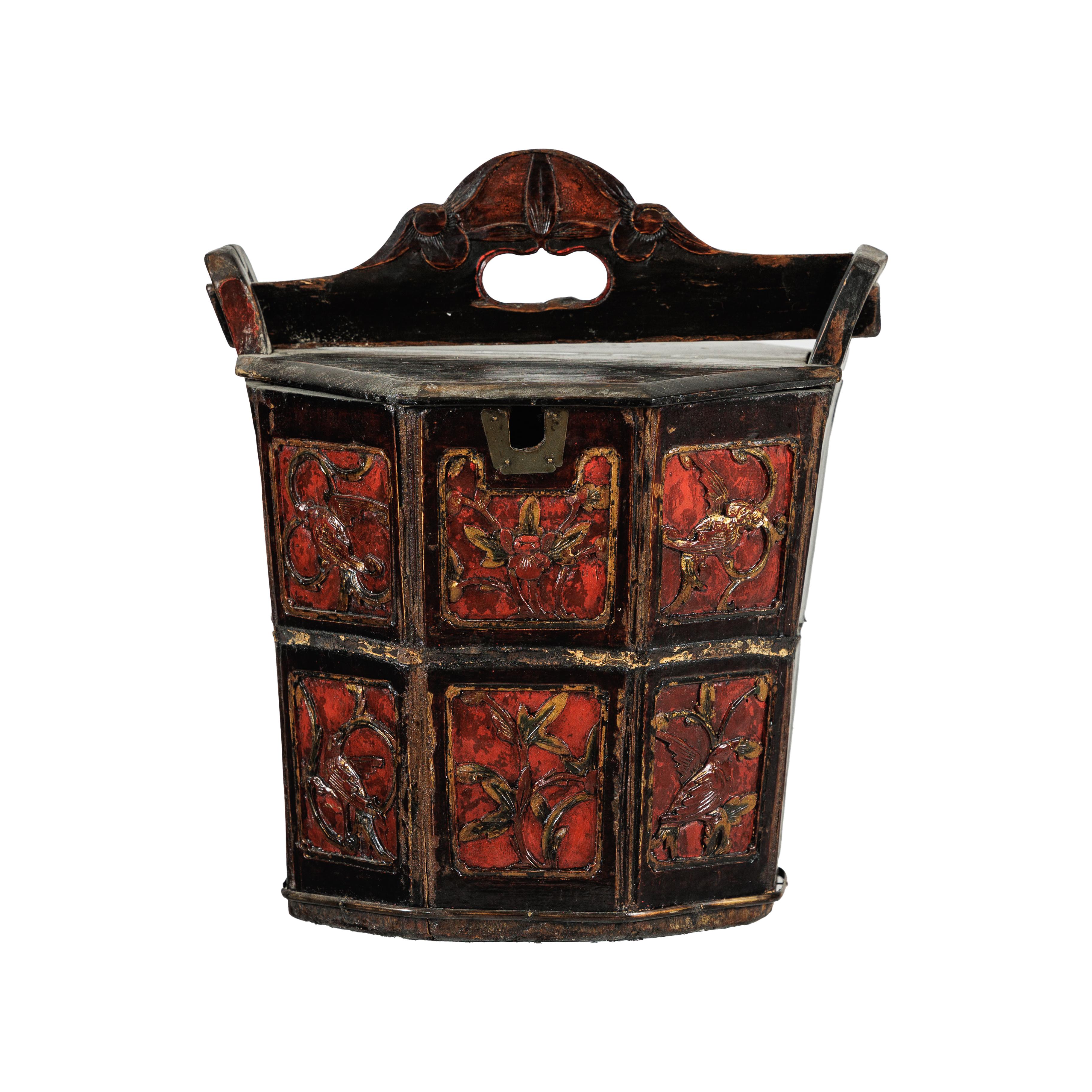 Late Qing Chinese Red and Black Lacquered Rice Measure Bucket with Carved Panels For Sale 10