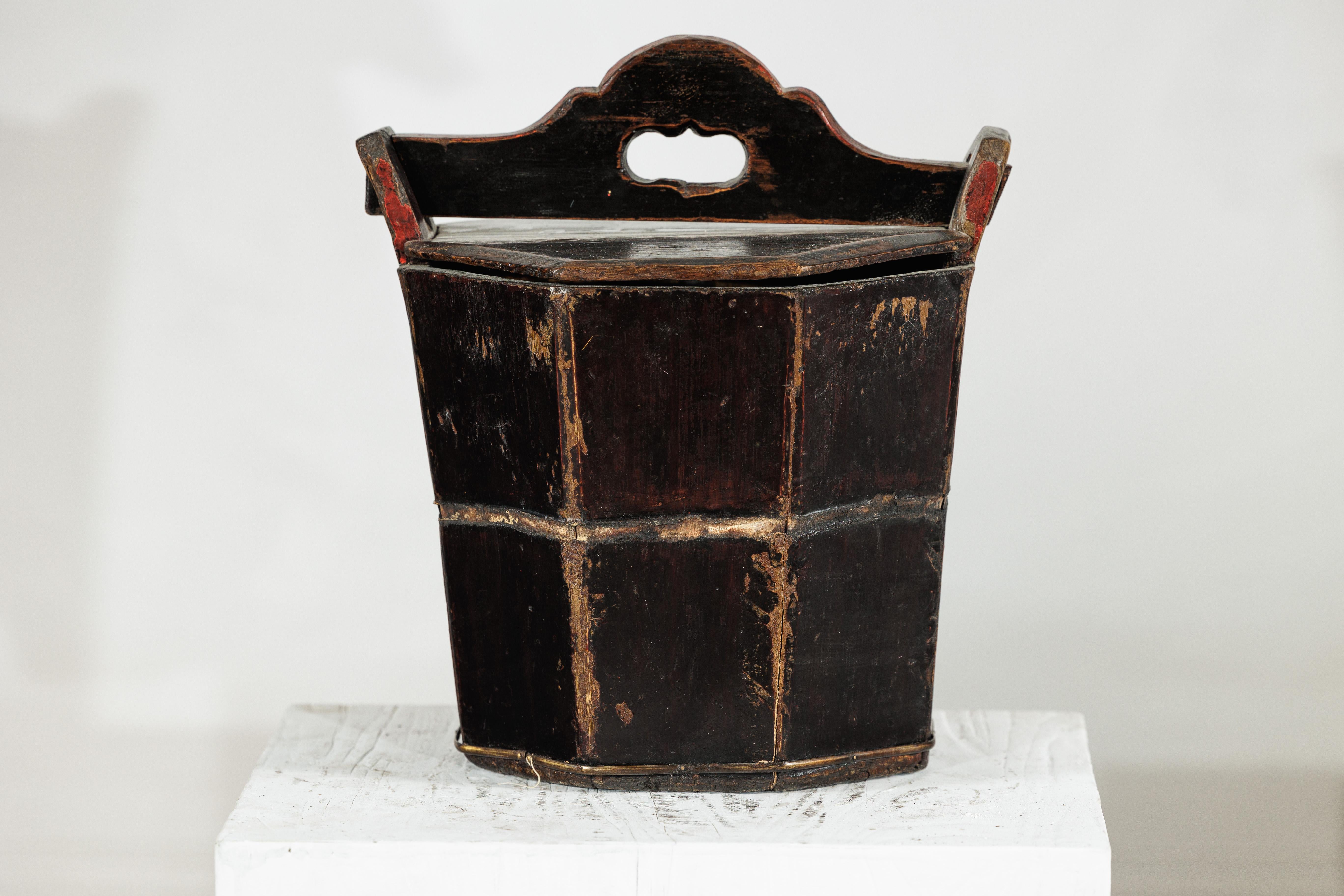 Late Qing Chinese Red and Black Lacquered Rice Measure Bucket with Carved Panels For Sale 1