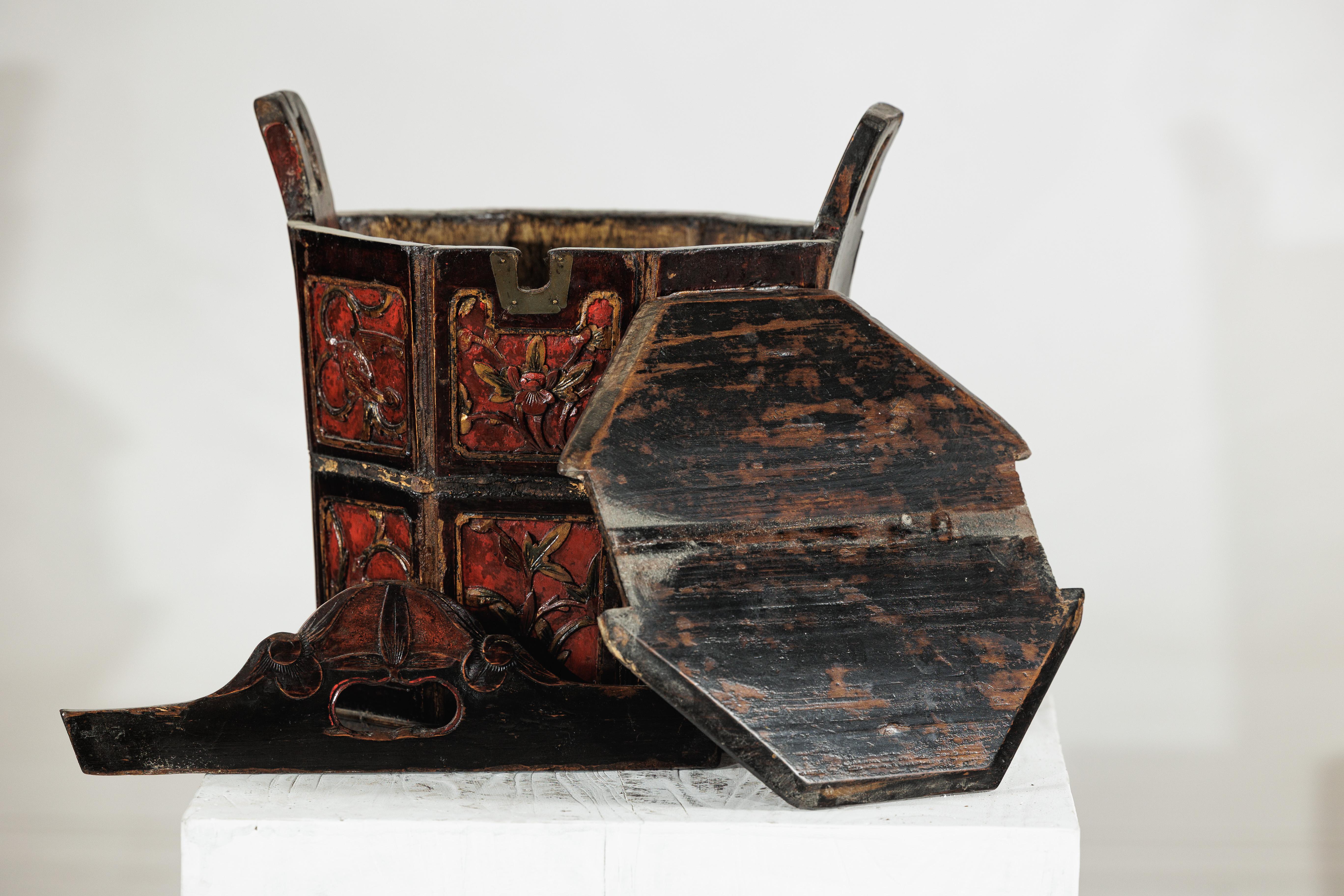 Late Qing Chinese Red and Black Lacquered Rice Measure Bucket with Carved Panels For Sale 3