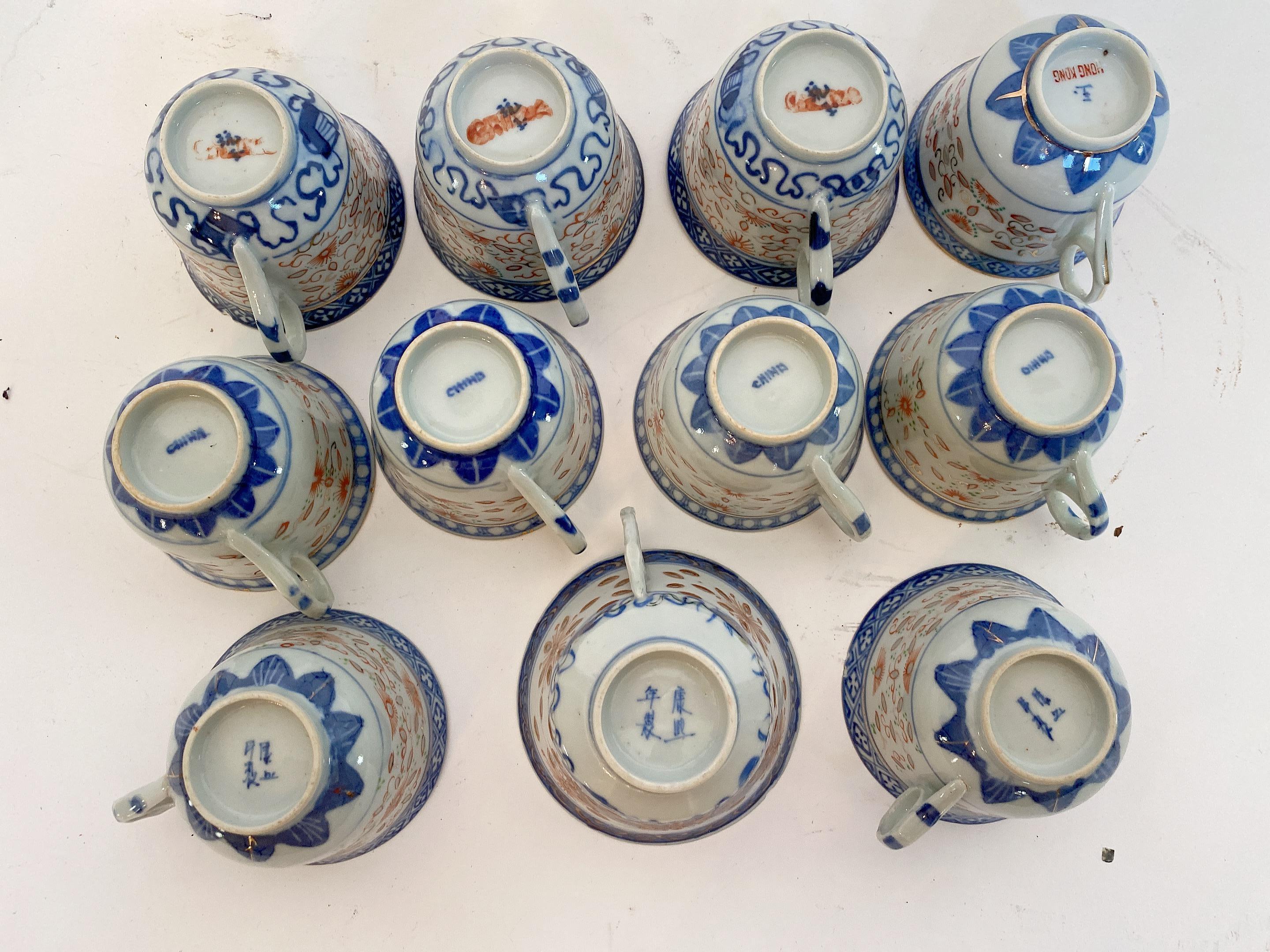 Late Qing Dynasty 50 Pieces Chinese Rice-Pattern Decorated Porcelain Sets For Sale 8