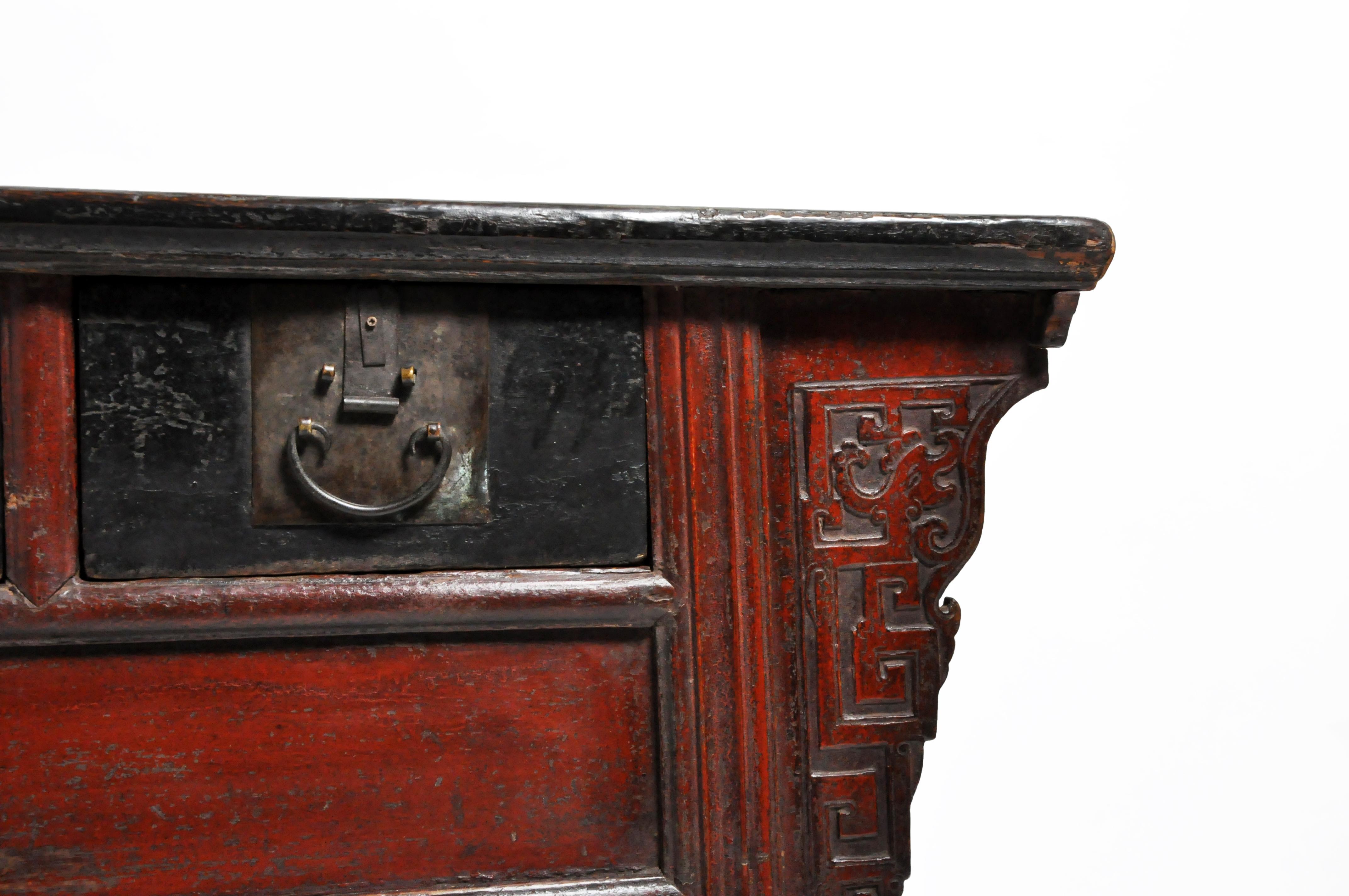 Late Qing Dynasty Altar Coffer with 3 Drawers and Original Patina 6