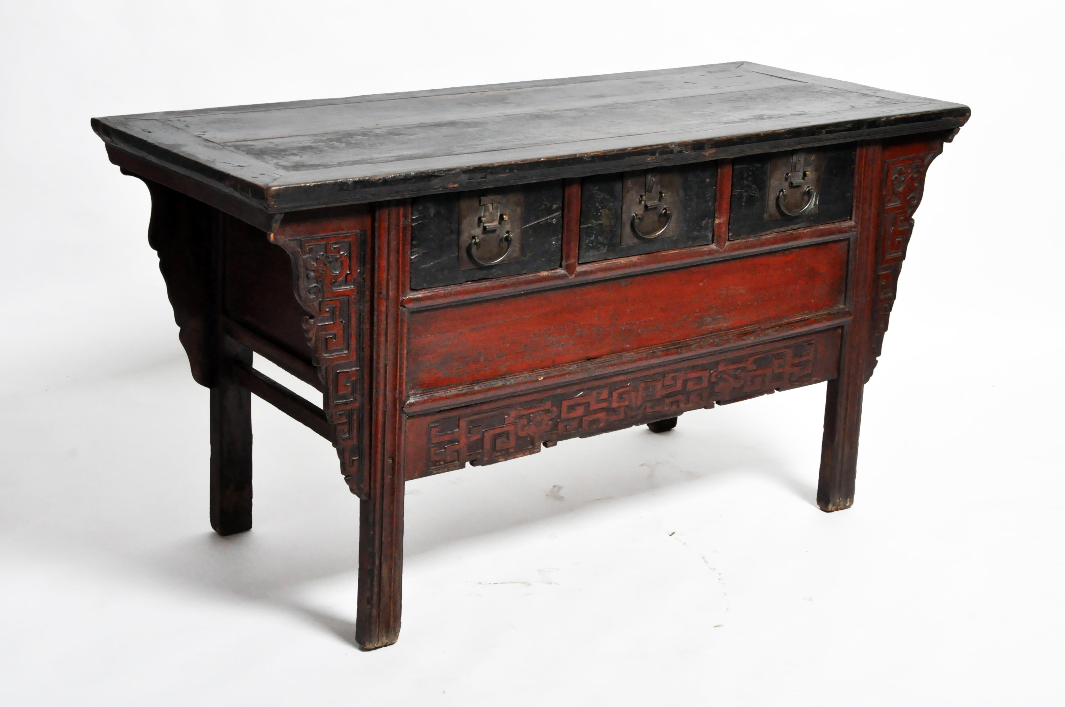 Late Qing Dynasty Altar Coffer with 3 Drawers and Original Patina 12