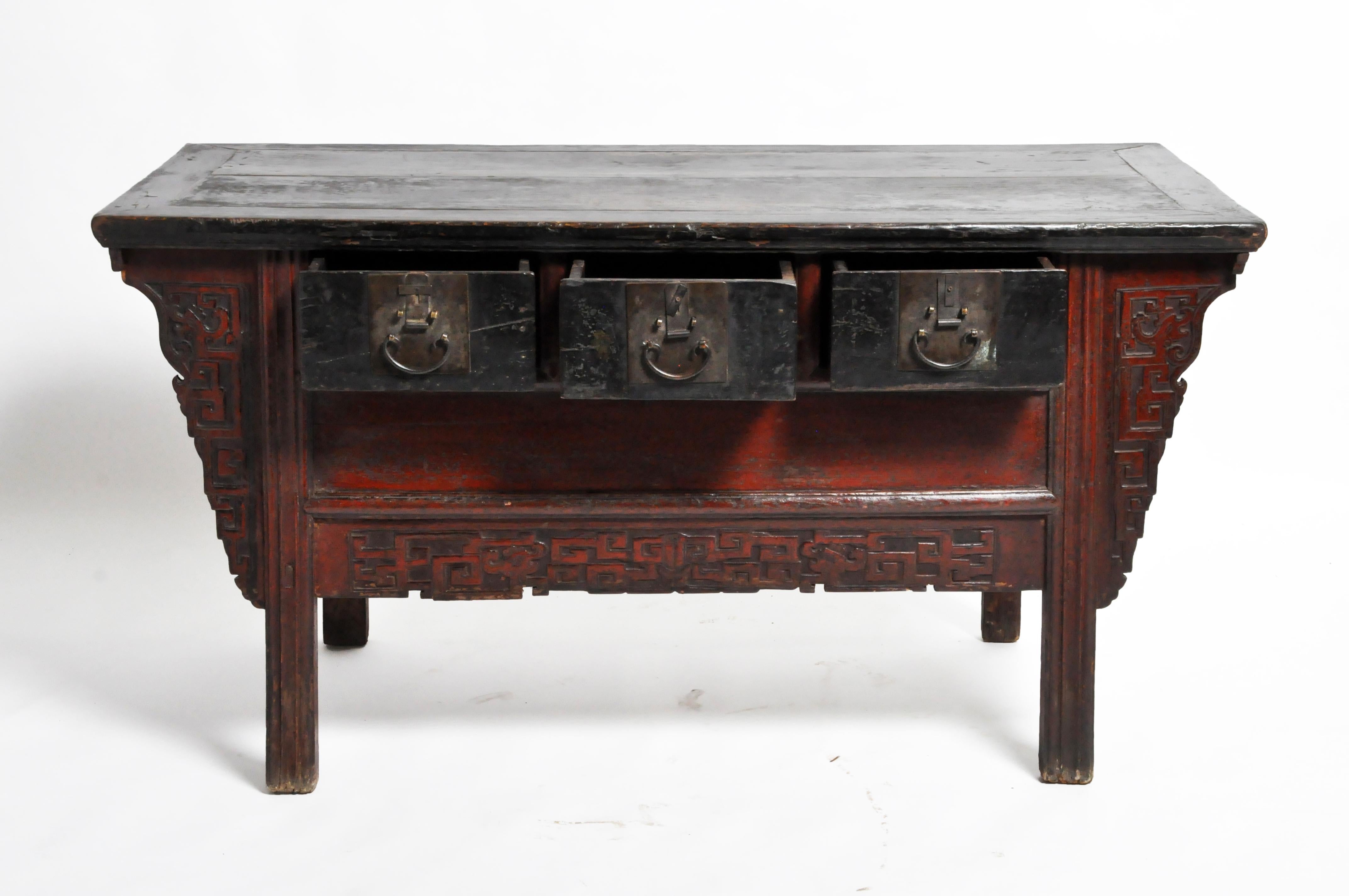 Elm Late Qing Dynasty Altar Coffer with 3 Drawers and Original Patina