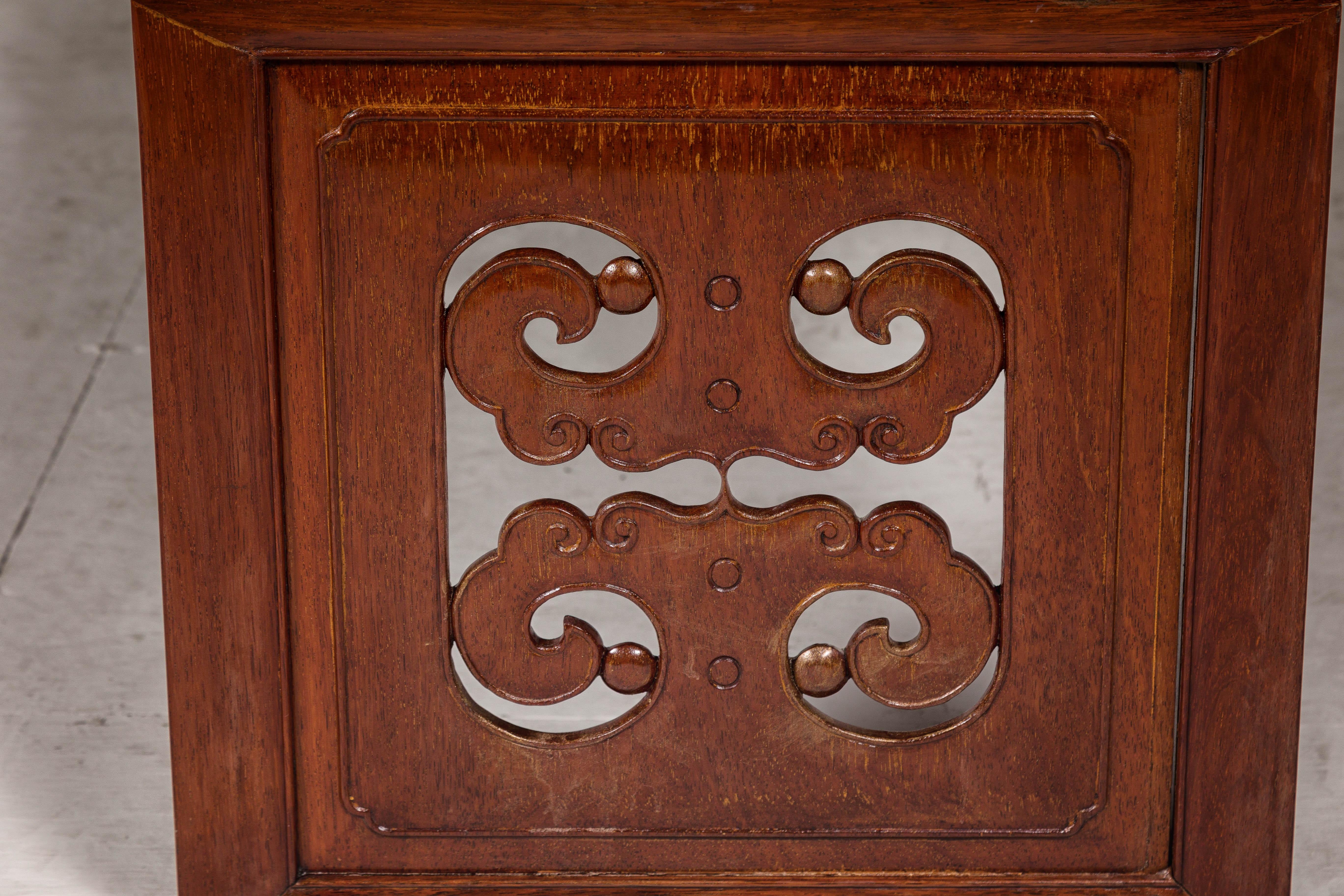 Late Qing Dynasty Brown Lacquered Coffee Table with Openwork Cloud Motifs For Sale 9