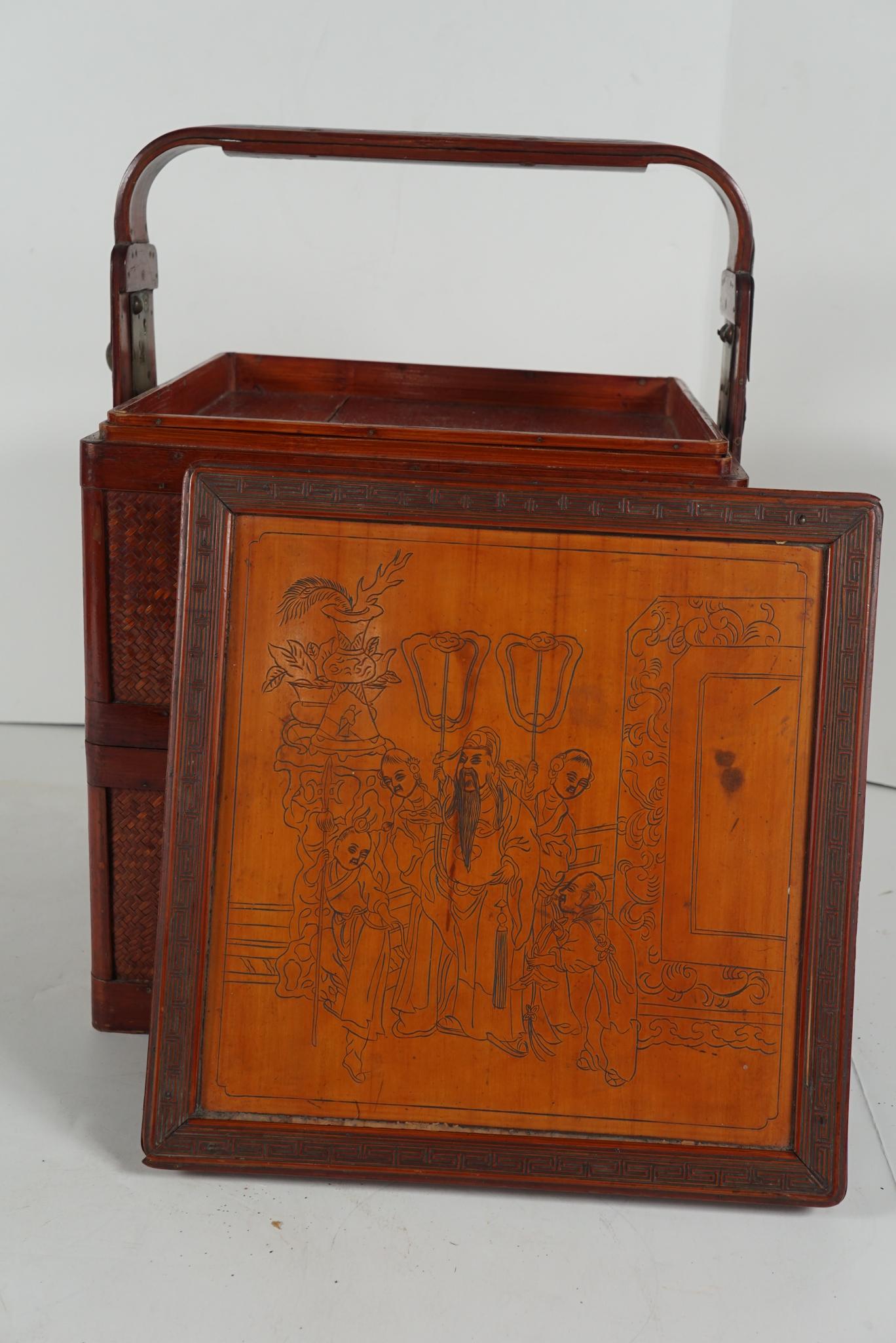 Late Qing Dynasty Chinese Carved Bamboo and Woven Rush Lockable Wedding Basket.  For Sale 2