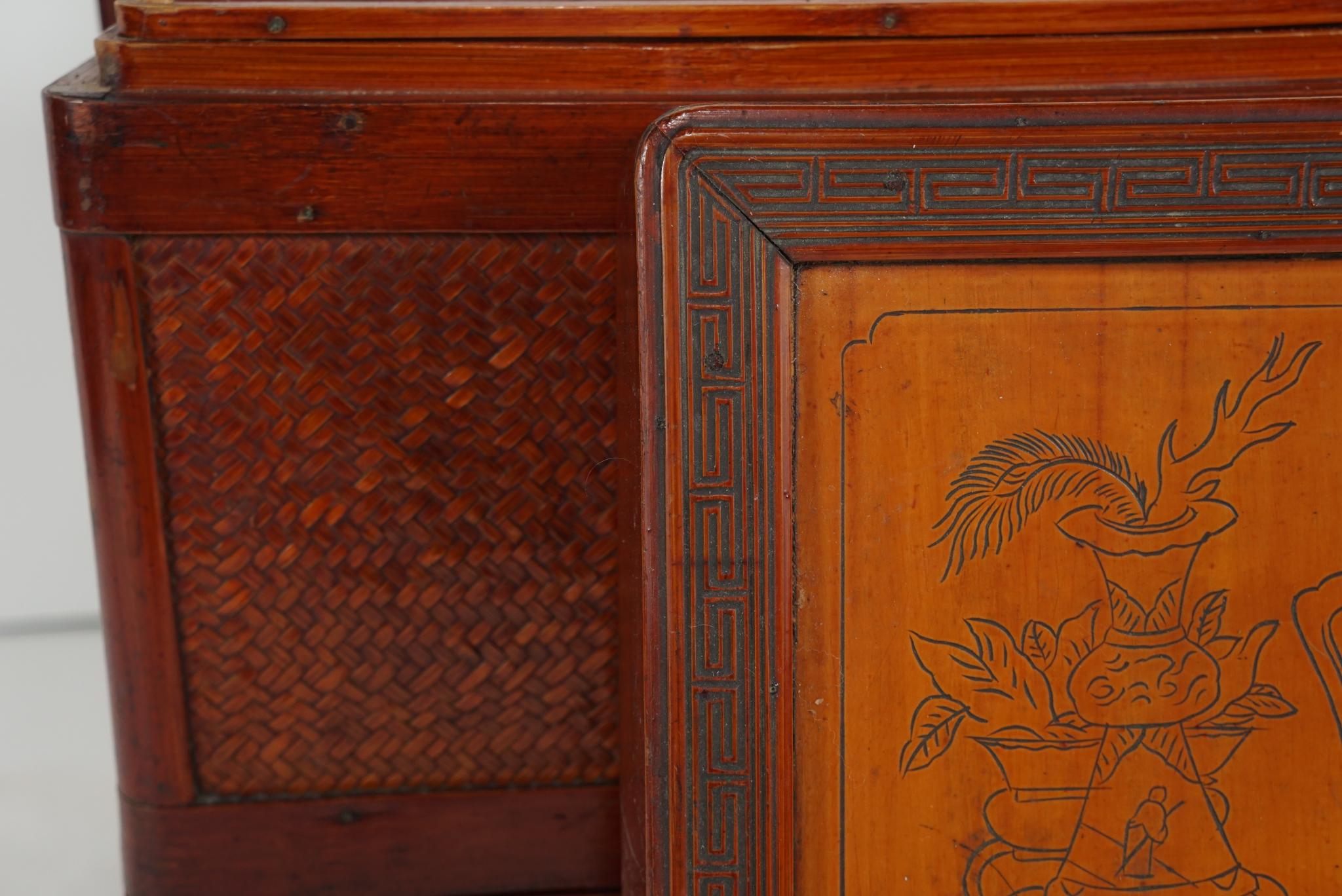 Late Qing Dynasty Chinese Carved Bamboo and Woven Rush Lockable Wedding Basket. For Sale 5