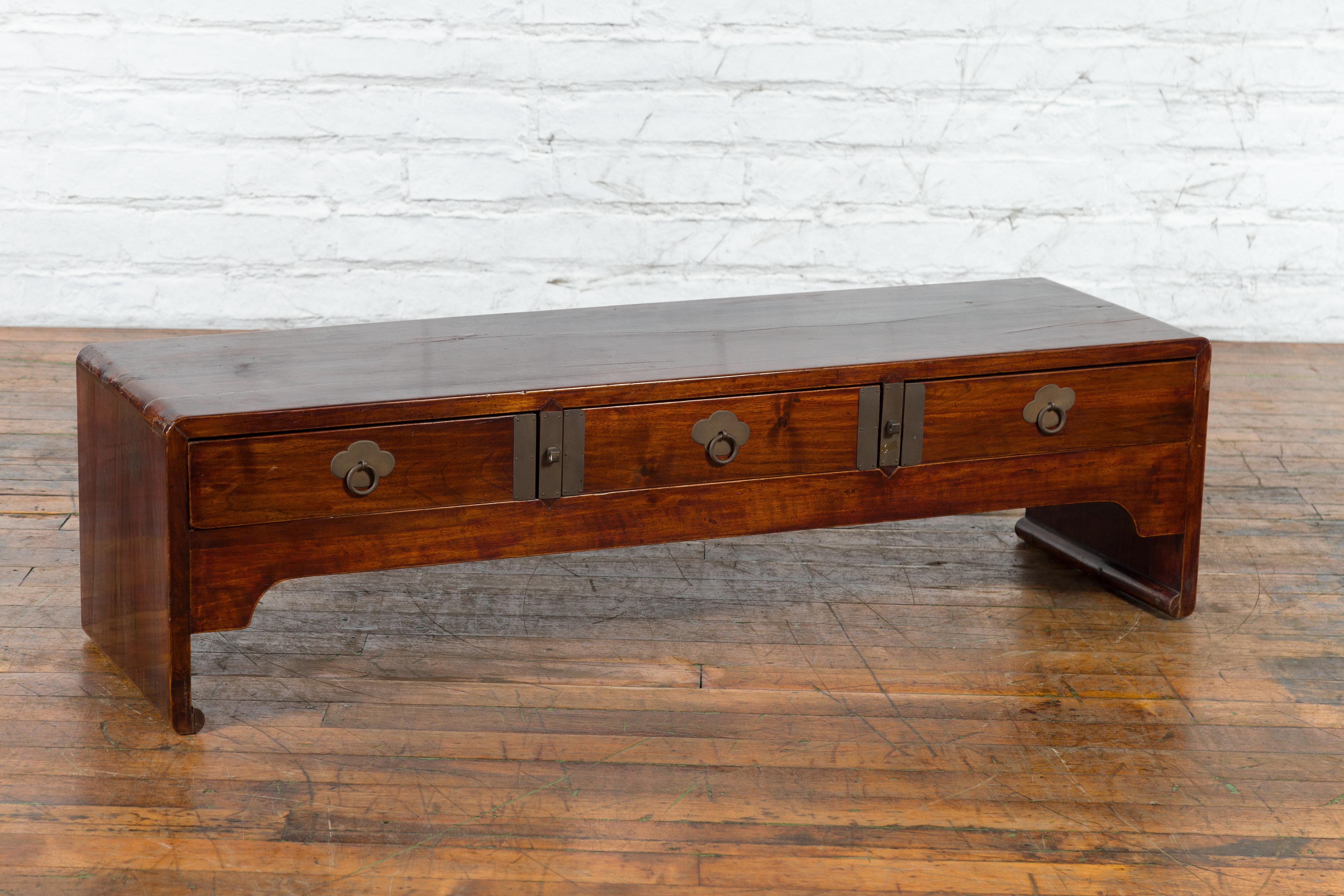 Late Qing Dynasty Chinese Low Kang Waterfall Table with Drawers and Brass Plates For Sale 12
