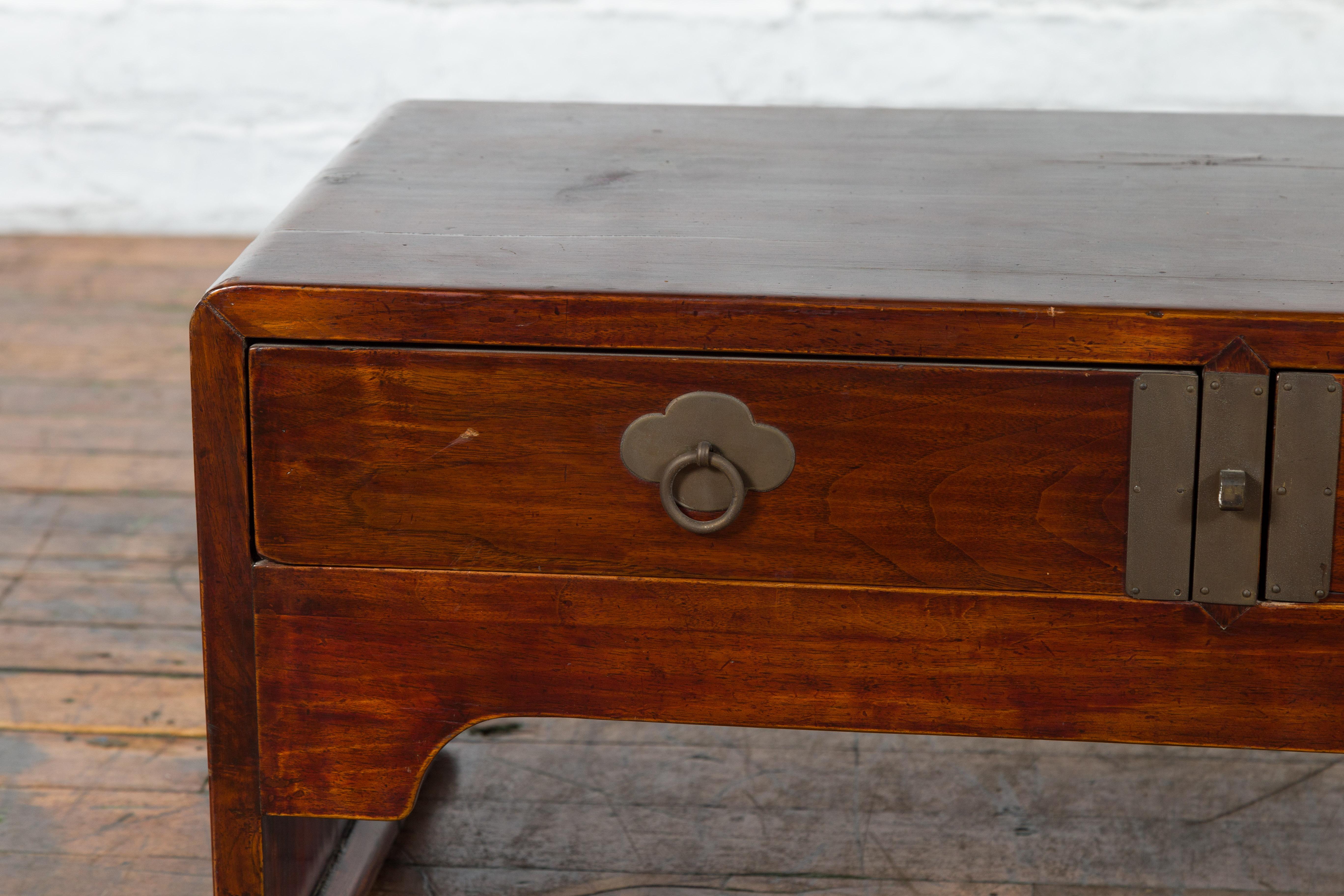 Late Qing Dynasty Chinese Low Kang Waterfall Table with Drawers and Brass Plates For Sale 4