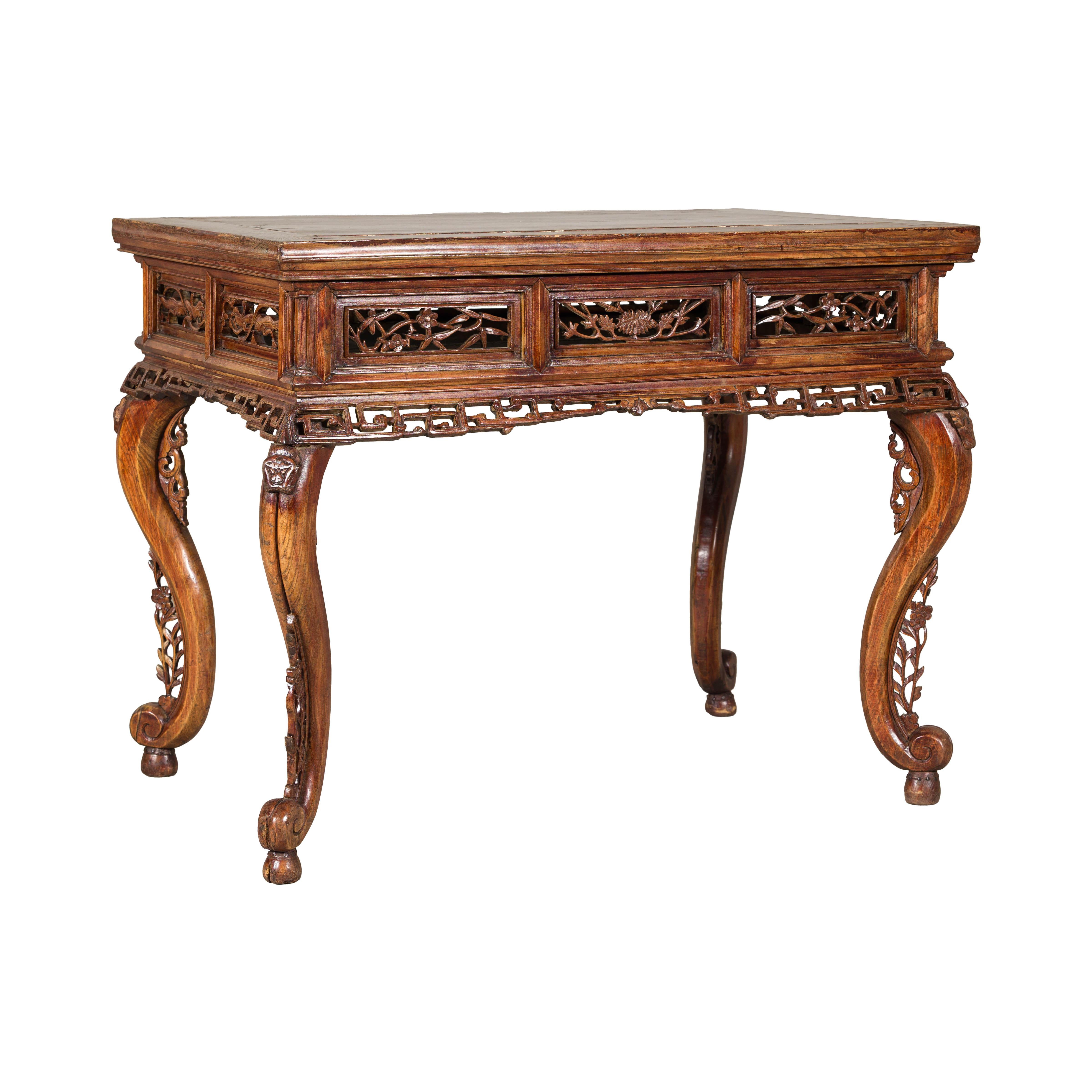Mesa de salón de madera noble de finales de la dinastía Qing con tallas de dragón y pátina de laca en venta 10