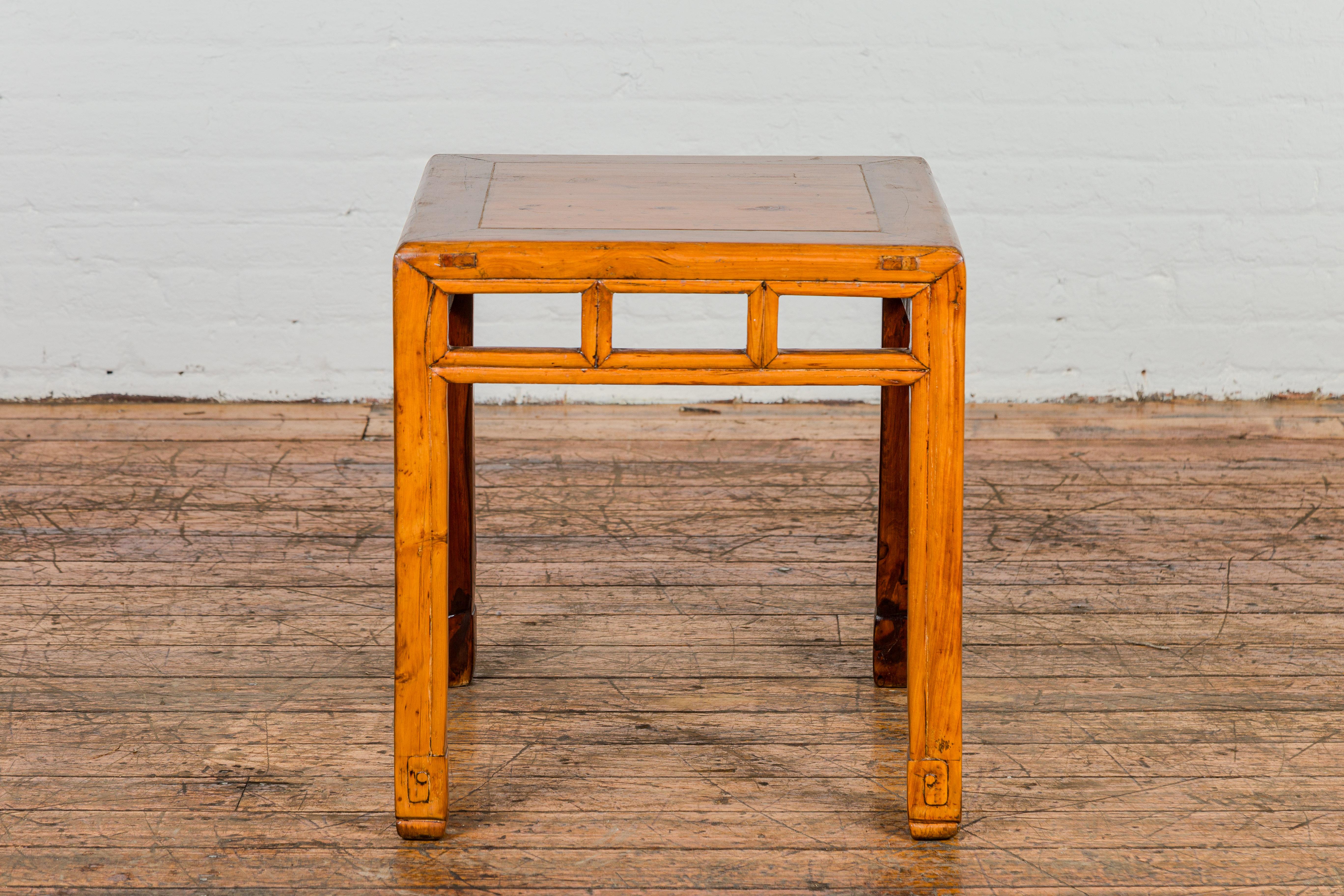 Carved Late Qing Dynasty Period Side Table with Pillar Strut Motifs and Scroll Feet For Sale