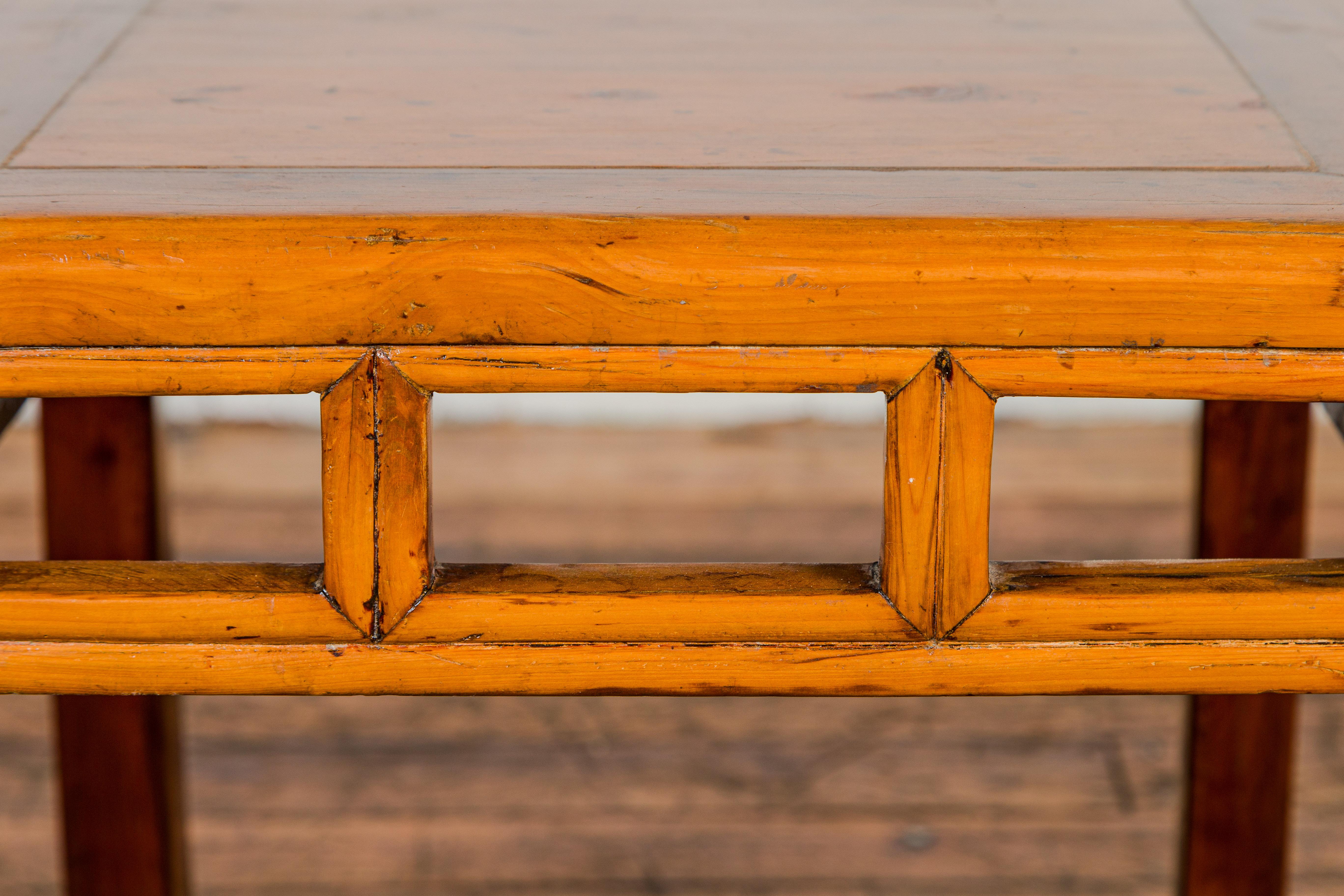 Late Qing Dynasty Period Side Table with Pillar Strut Motifs and Scroll Feet For Sale 2