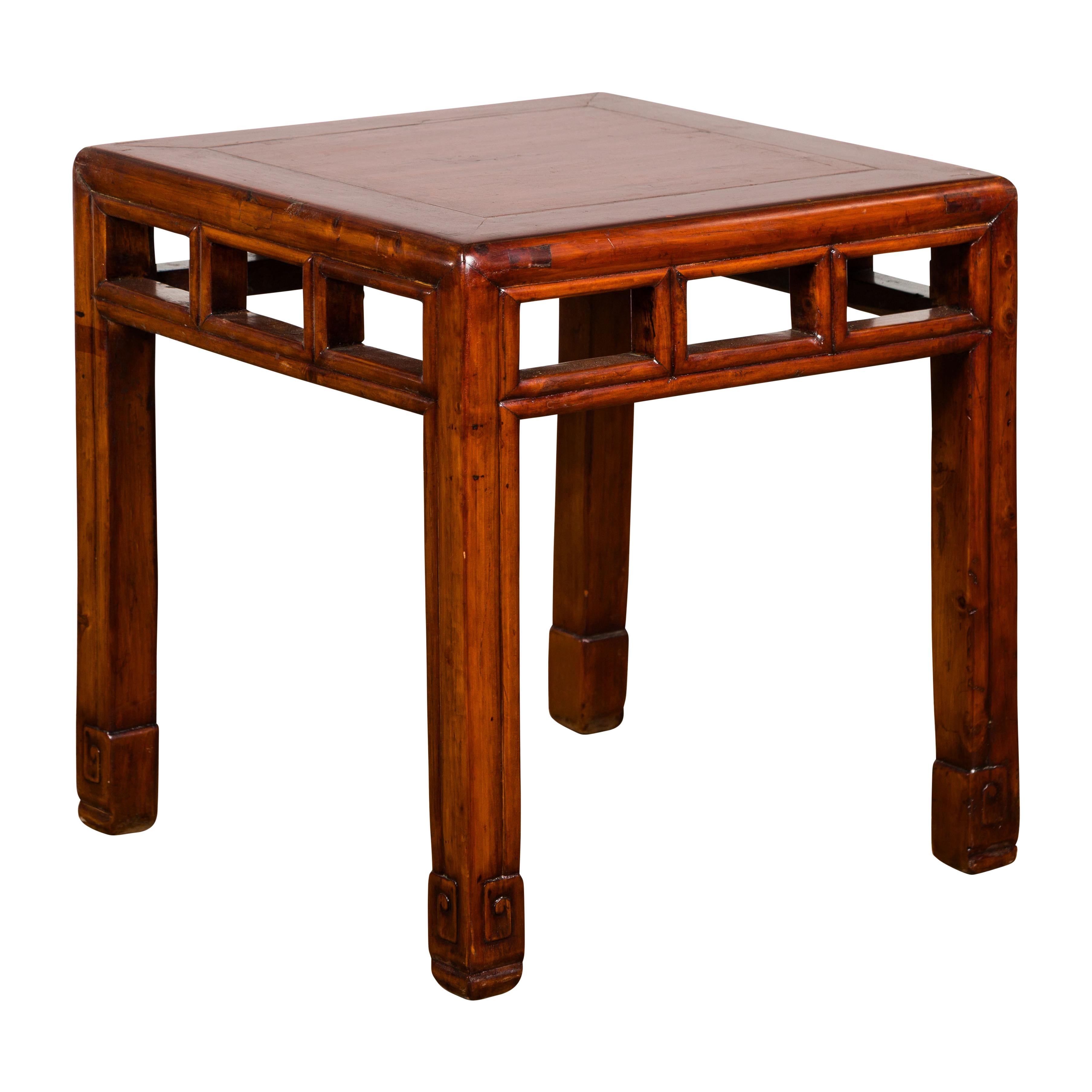 Late Qing Dynasty Small Side Table with Pillar Strut Motifs and Scrolling Feet For Sale 11