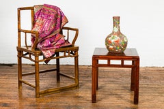 Late Qing Dynasty Small Side Table with Pillar Strut Motifs and Scrolling Feet