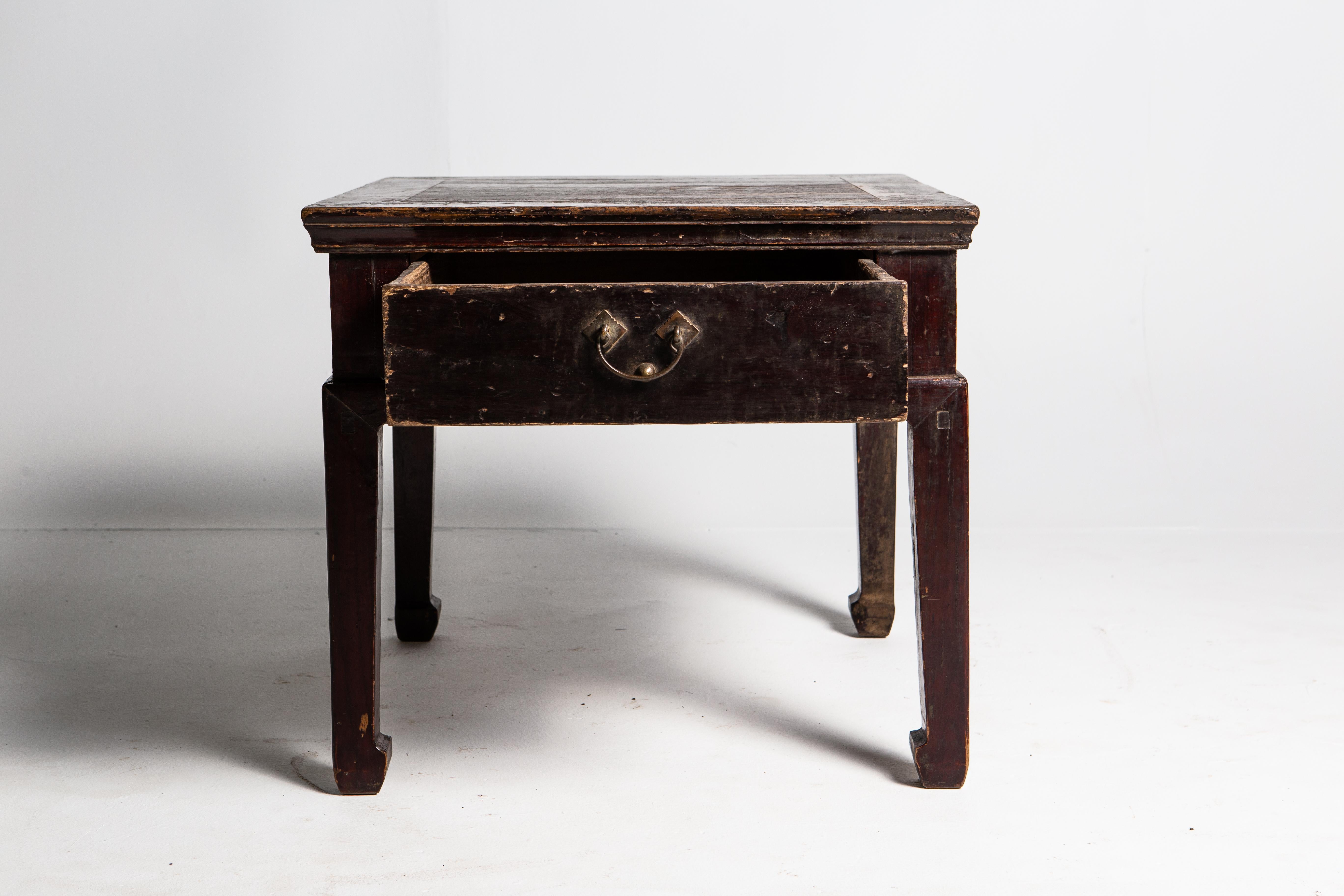 Late Qing Dynasty Small Square Table with Drawer In Good Condition In Chicago, IL