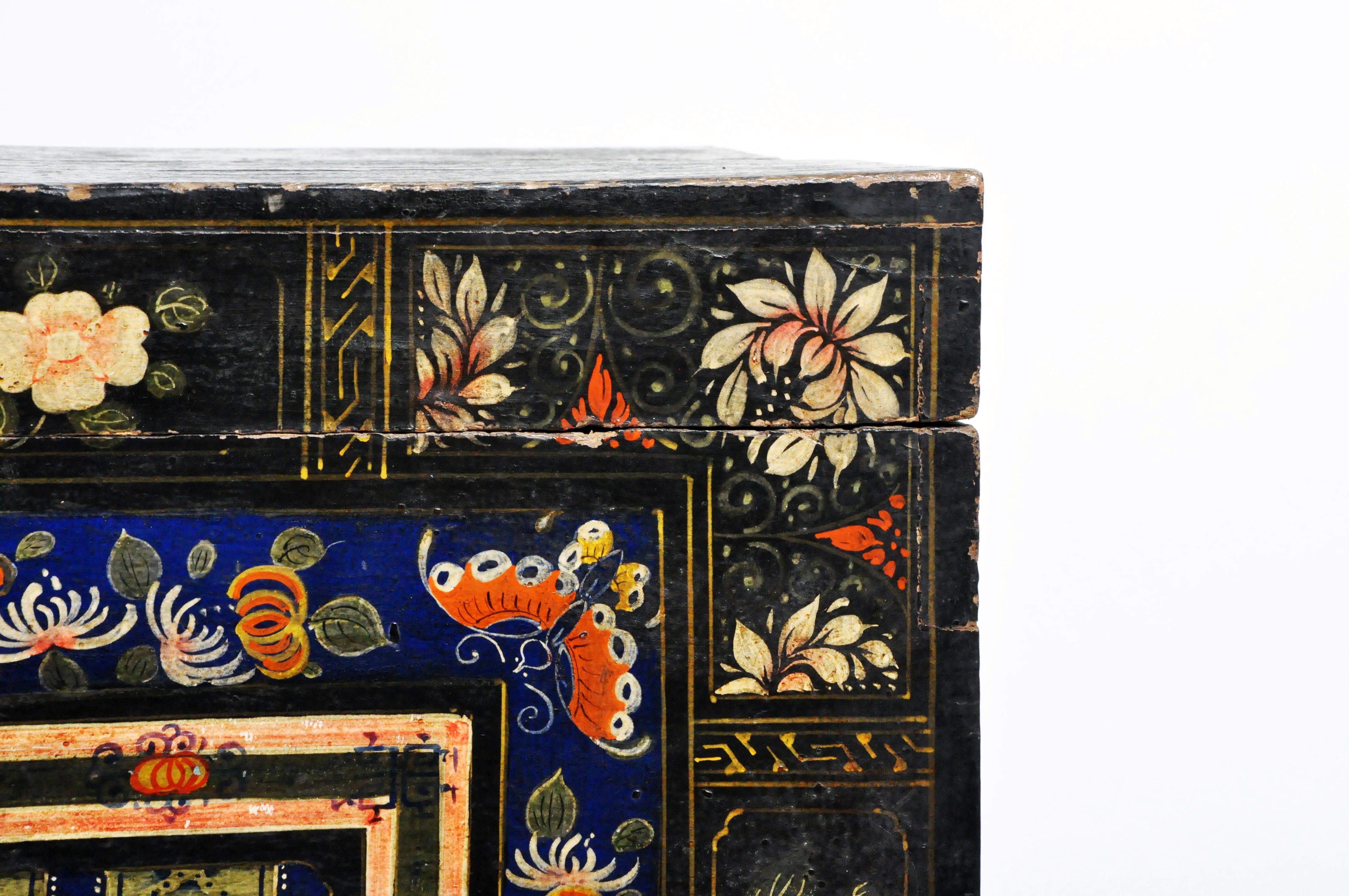 Late Qing Dynasty Storage Chest with Painting and Metal Base 1