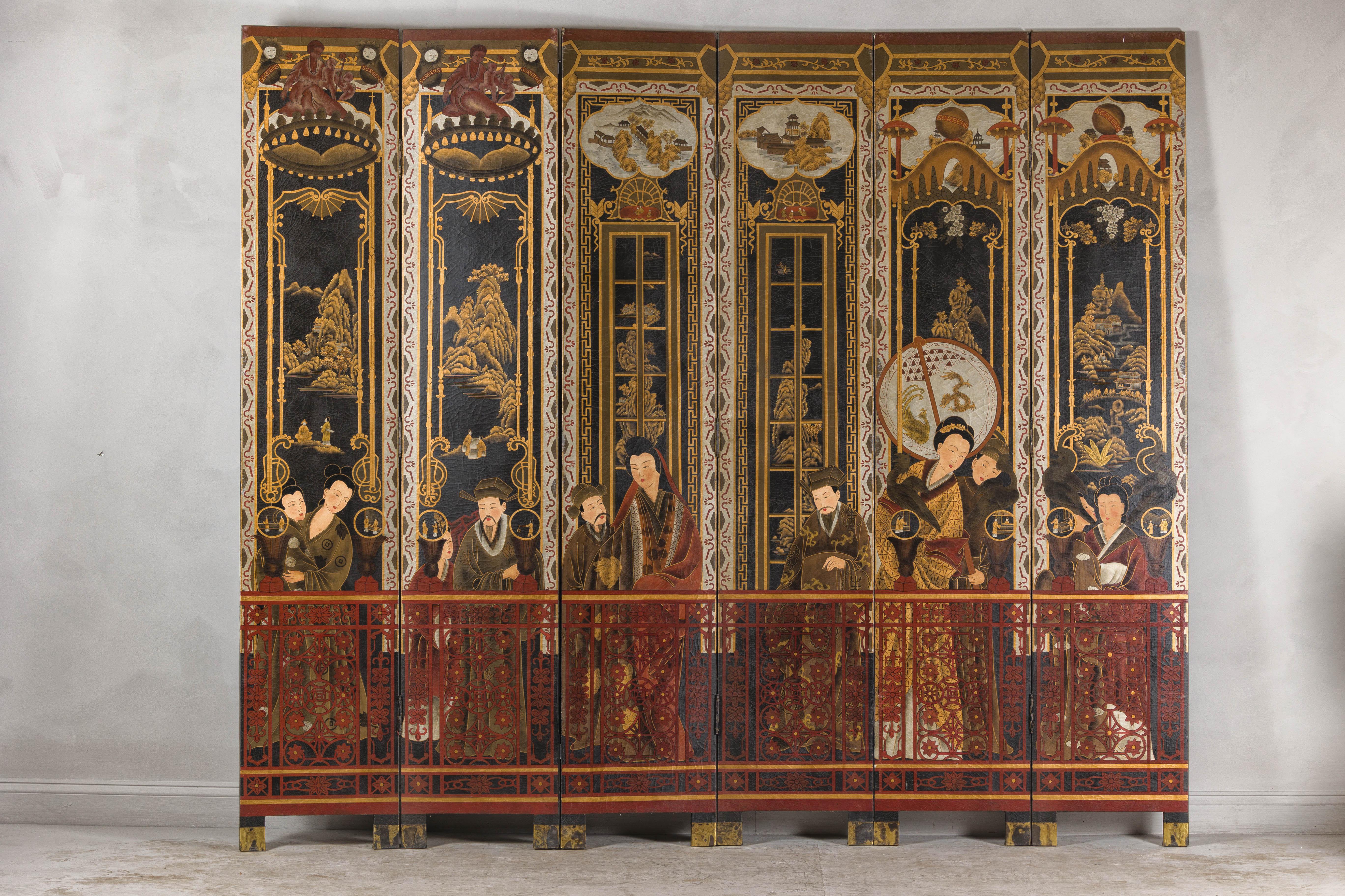 Paravento cinese a sei pannelli laccato di ispirazione giapponese della tarda dinastia Qing. Questo magnifico paravento cinese laccato, risalente alla fine della dinastia Qing, è un esempio di sapiente artigianato con i suoi intricati pannelli in