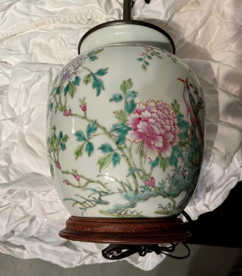 Späte Qing oder frühe Republik Chinesisch Vögel & Blumen Vase Lampe im Angebot 7