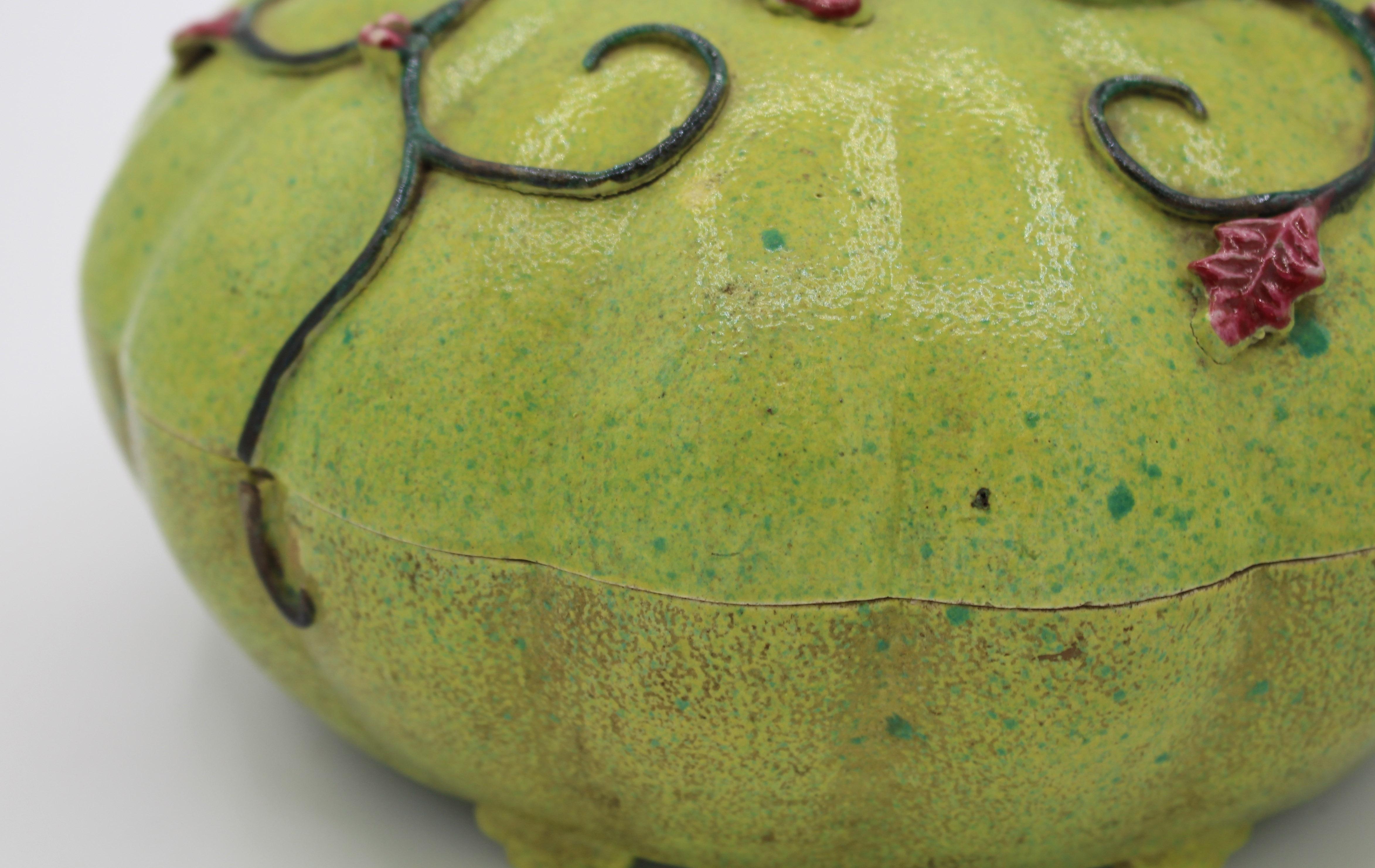 Late Qing to Early Republic Period Altar Melon Covered Bowl 2