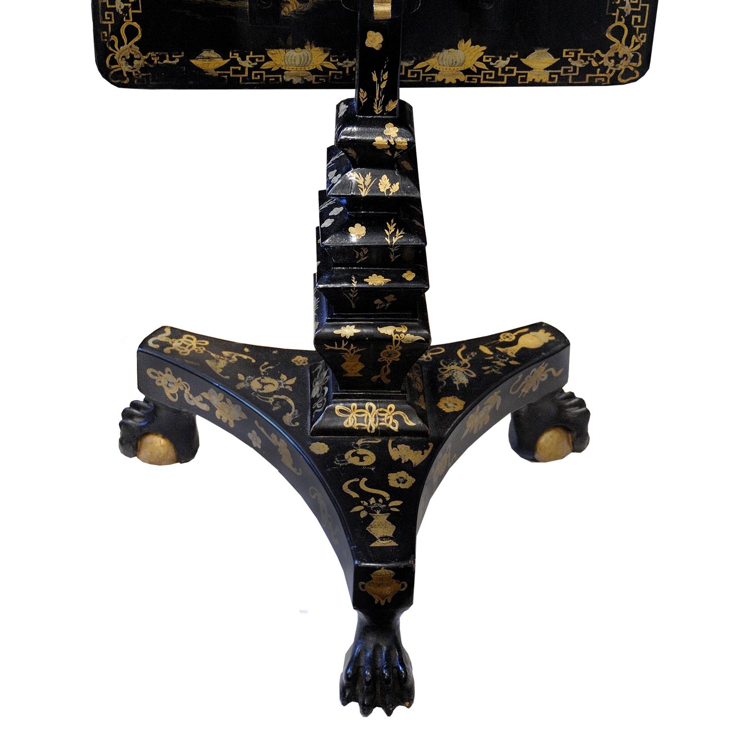 Hand-Painted Late Regency Chinese Export Chinoiserie Tilt-Top Table, circa 1820 For Sale