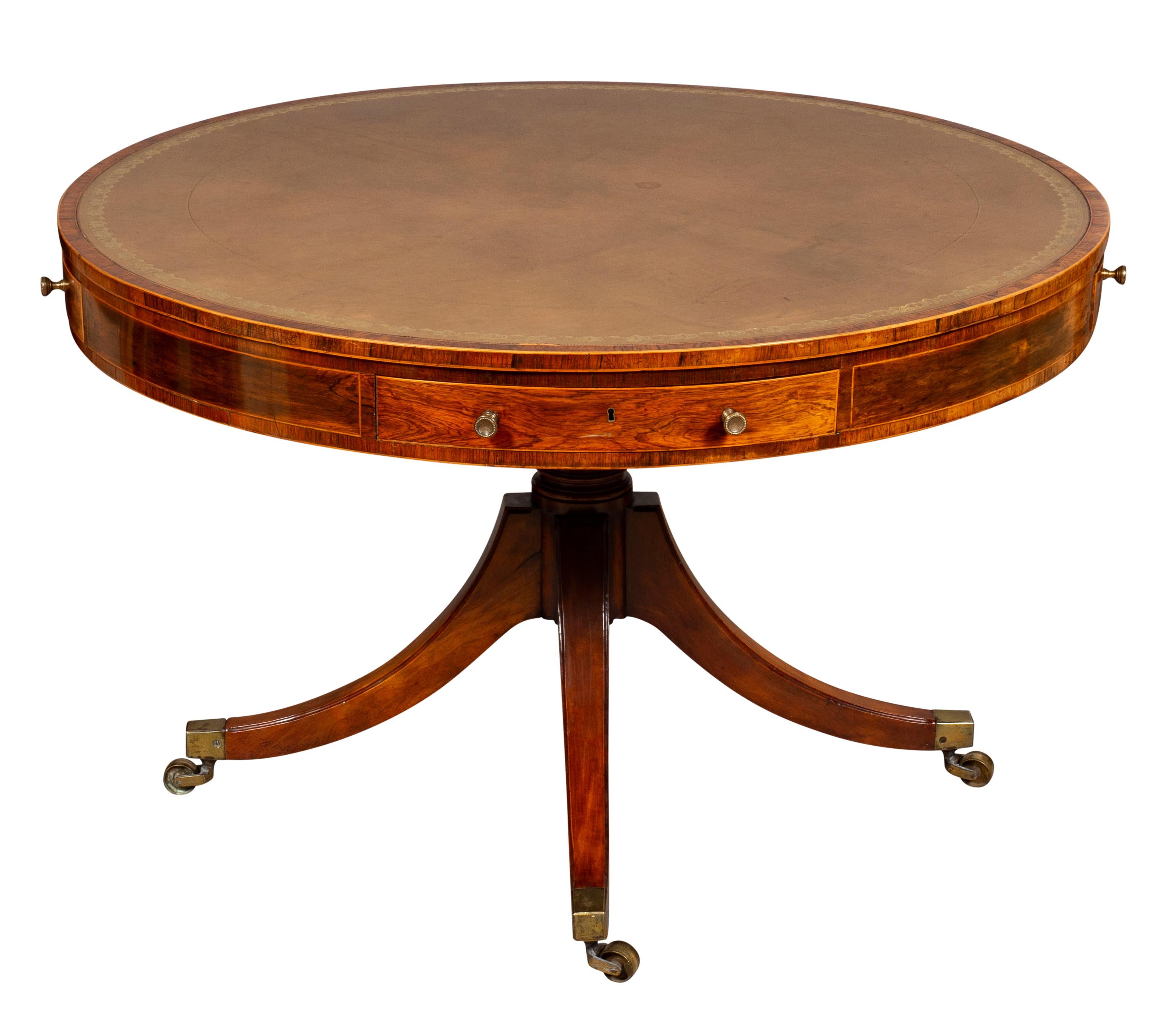 Regency Table à tambour en acajou et palissandre de la fin de la Régence en vente