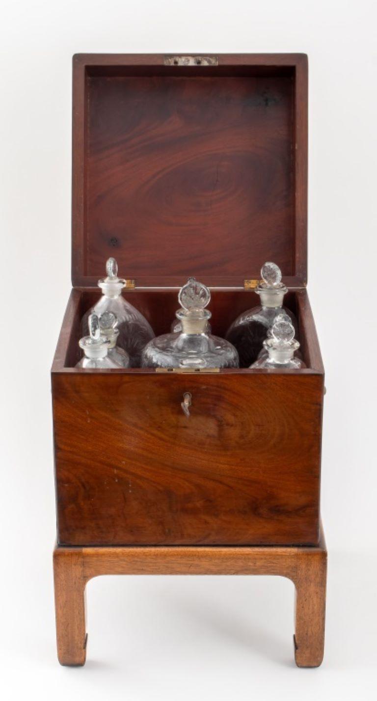 Late Regency Mahogany Cellarette with Bottles, 19C In Good Condition For Sale In New York, NY