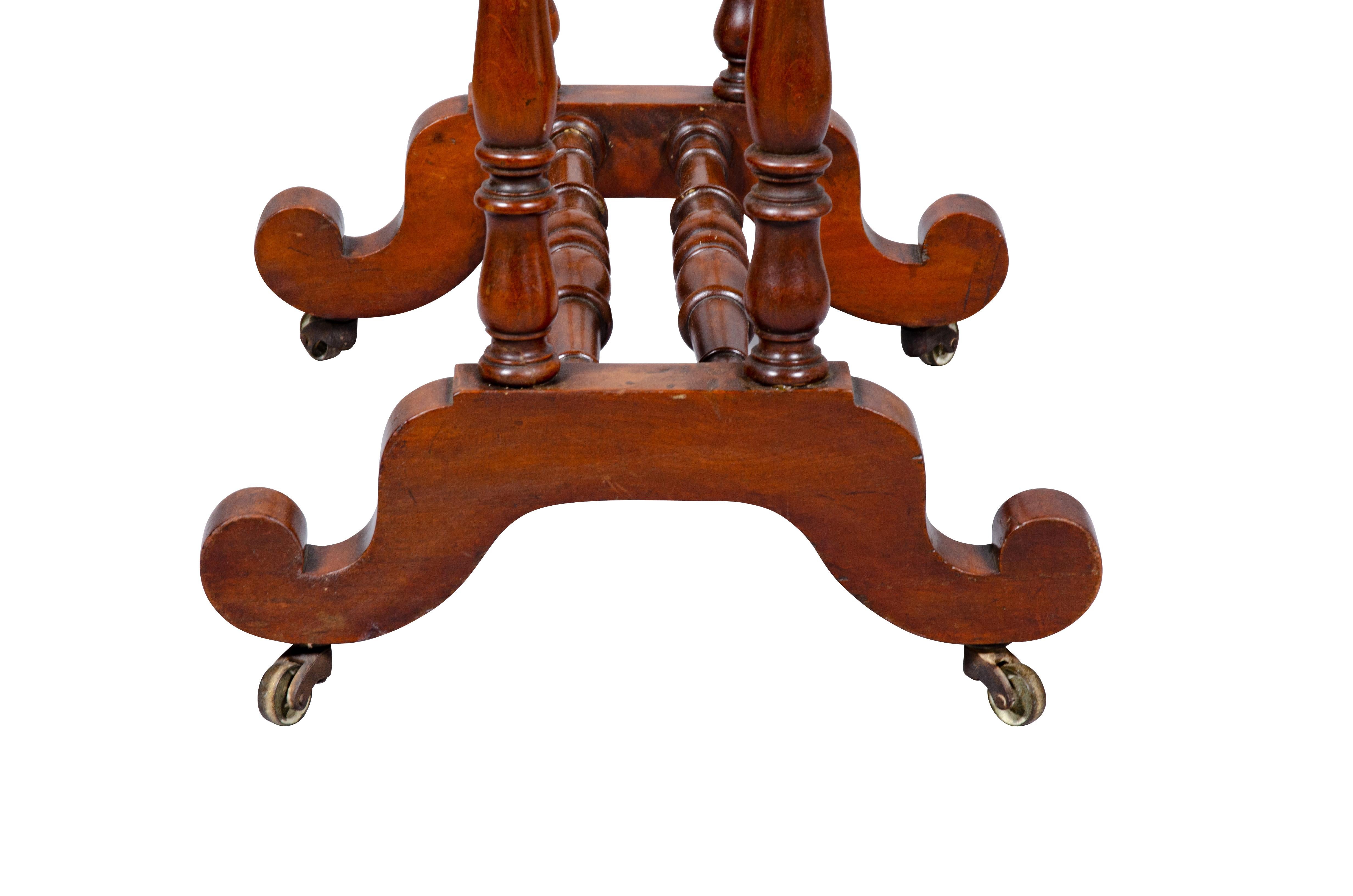 Spieltisch aus Mahagoni im späten Regency-Stil im Angebot 12