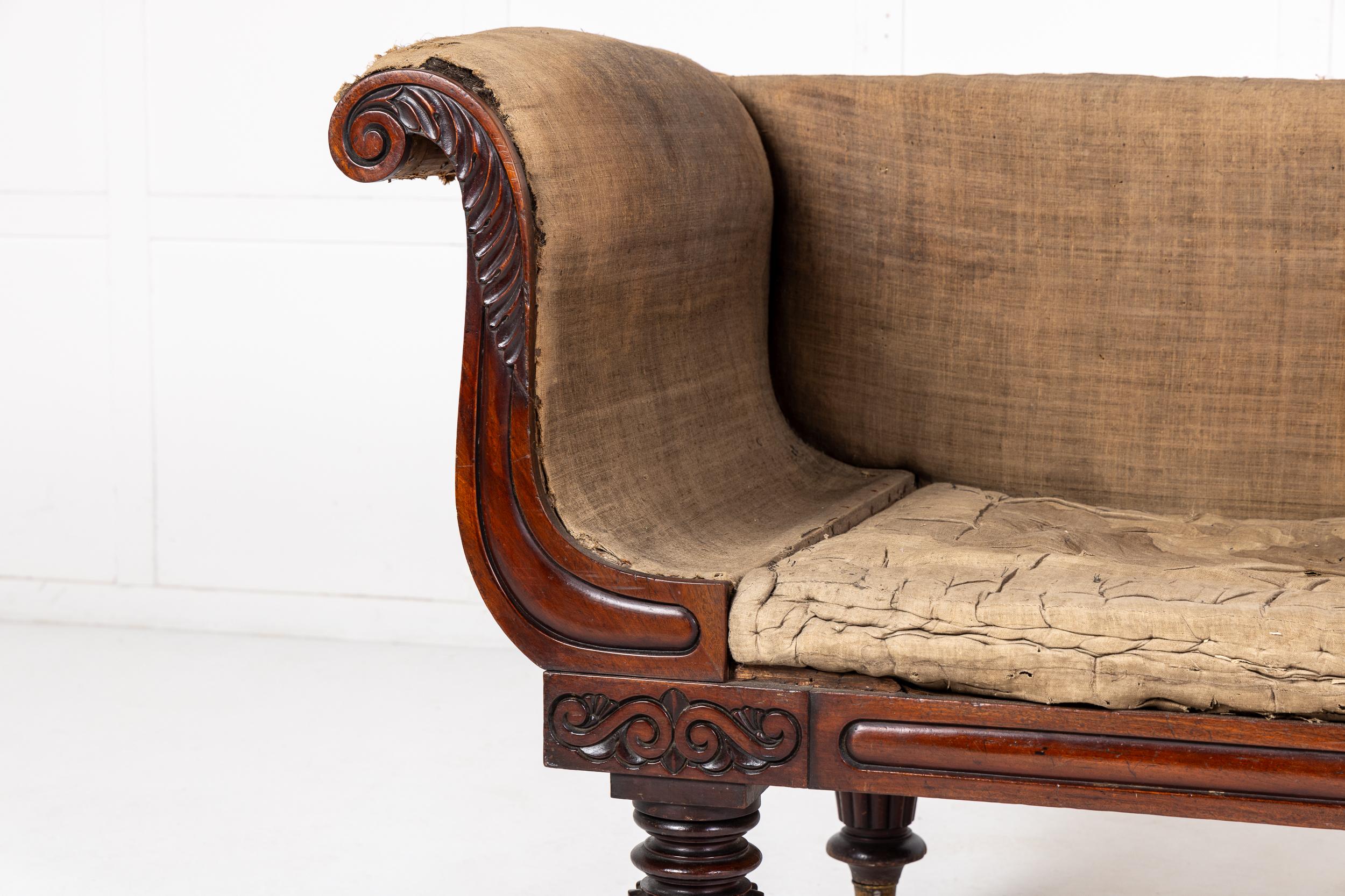 Mahagoni-Sofa aus der späten Regency-Periode George IV im Zustand „Gut“ im Angebot in Gloucestershire, GB