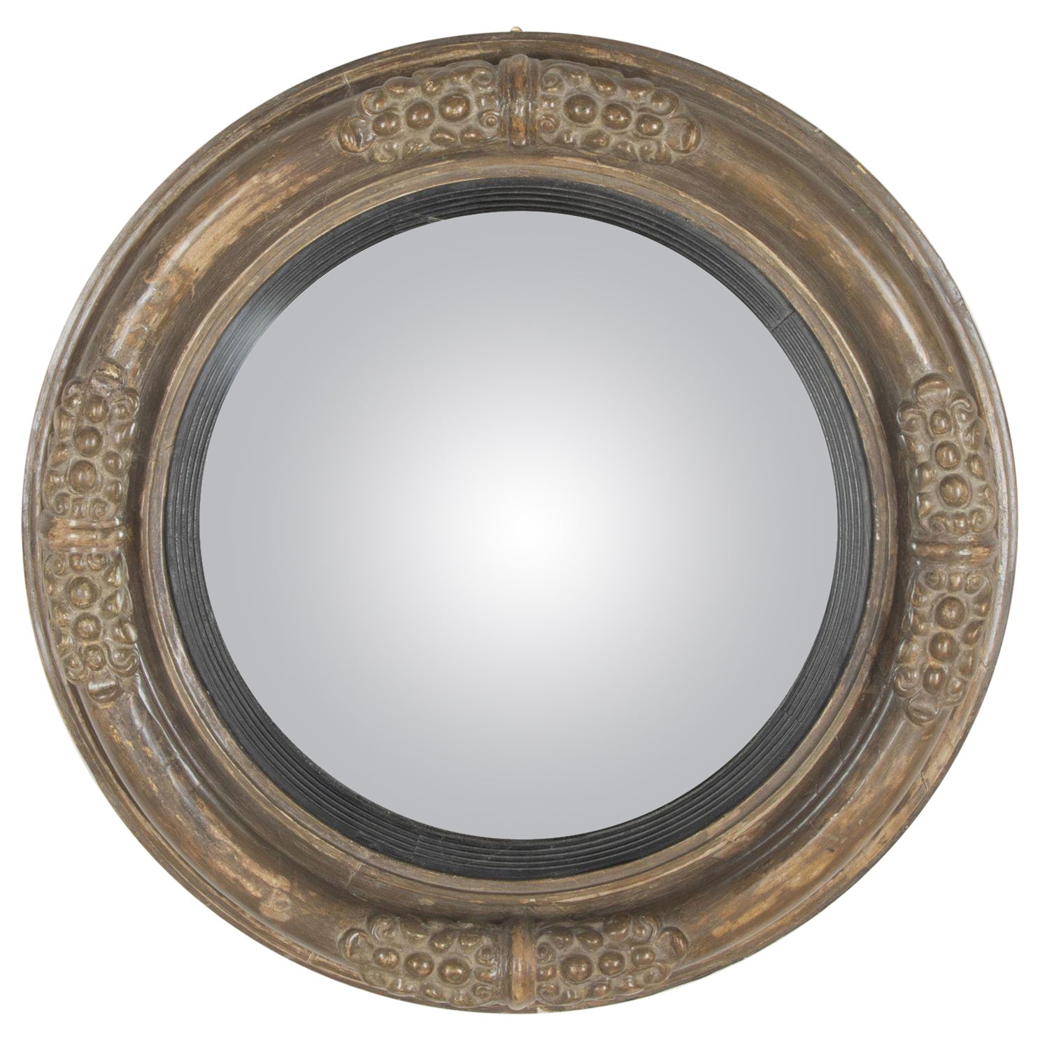 Miroir convexe doré de la fin de la période Régence