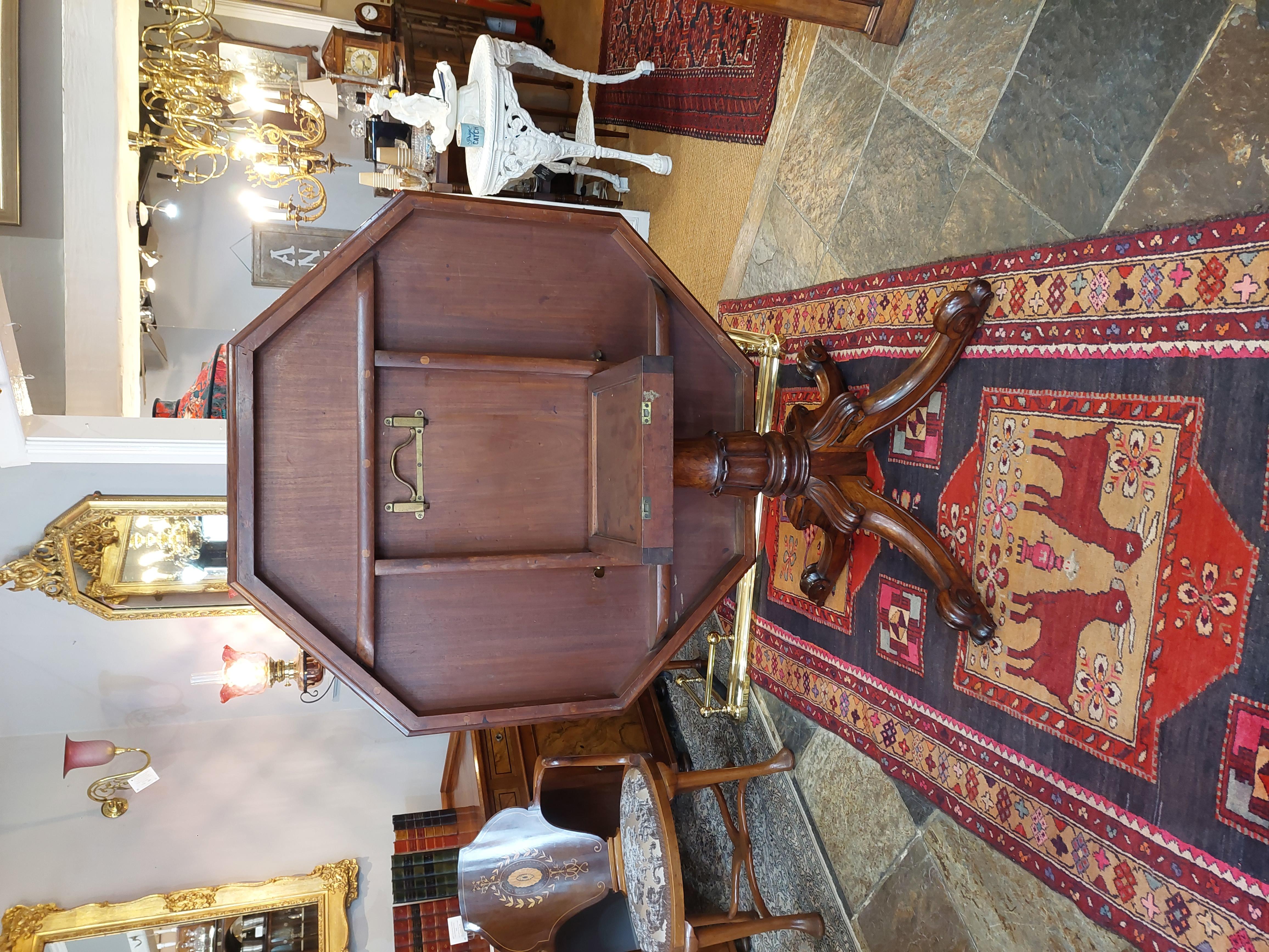 Late Regency Rosewood Tilt Top Breakfast Table  In Good Condition For Sale In Altrincham, GB