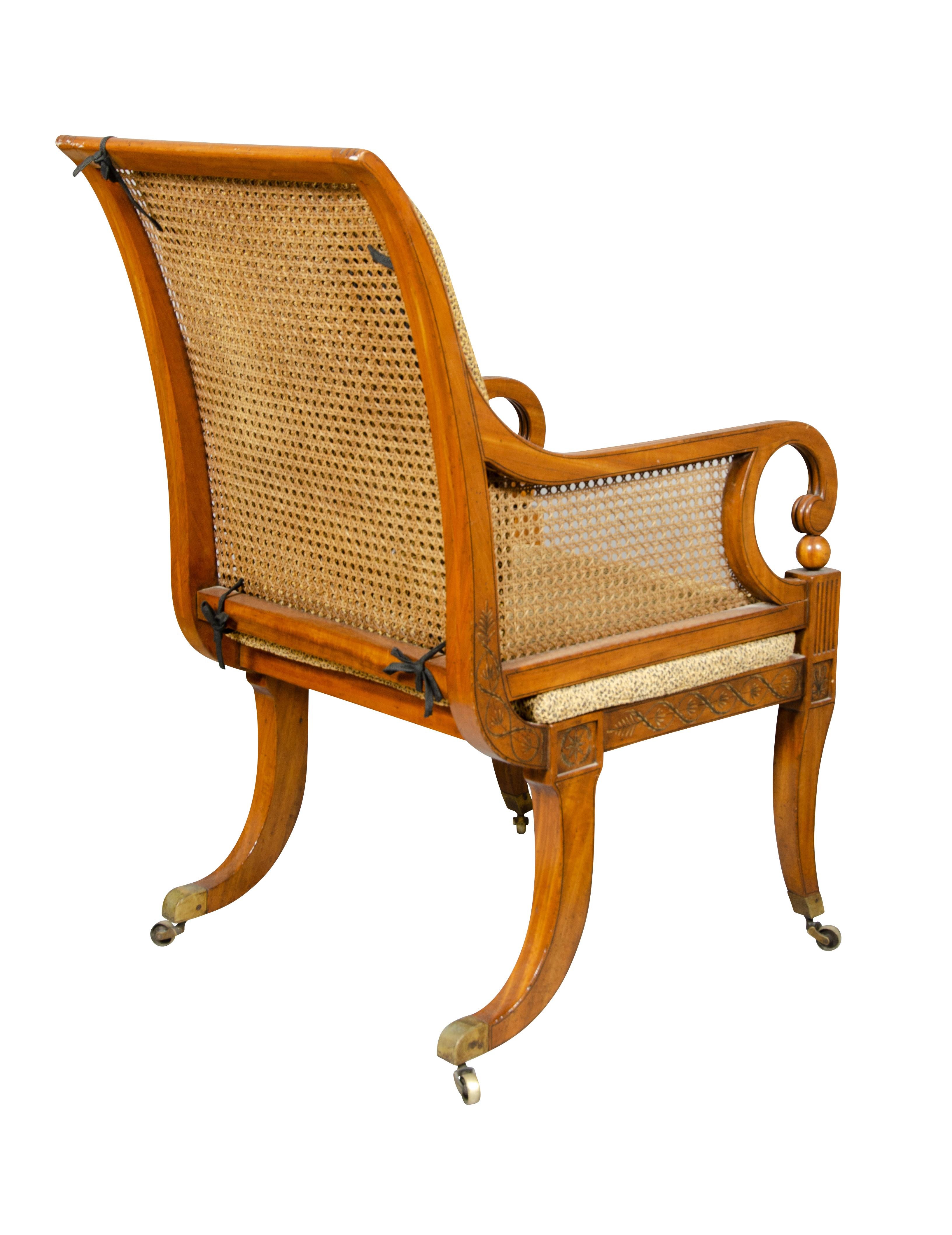 Sessel aus Seidenholz und lackiertem Lack im späten Regency-Stil (Frühes 19. Jahrhundert) im Angebot