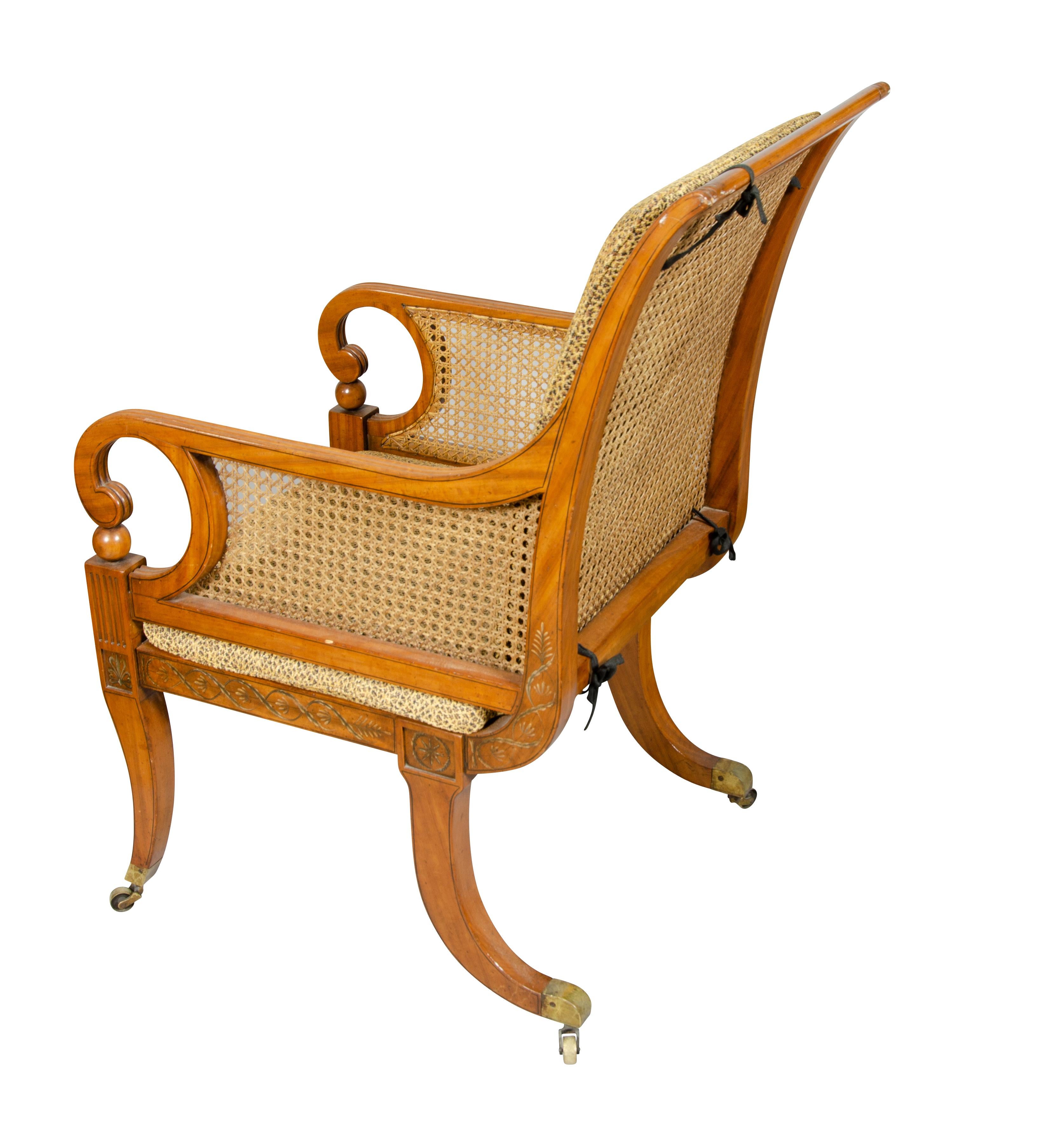 Sessel aus Seidenholz und lackiertem Lack im späten Regency-Stil im Angebot 1