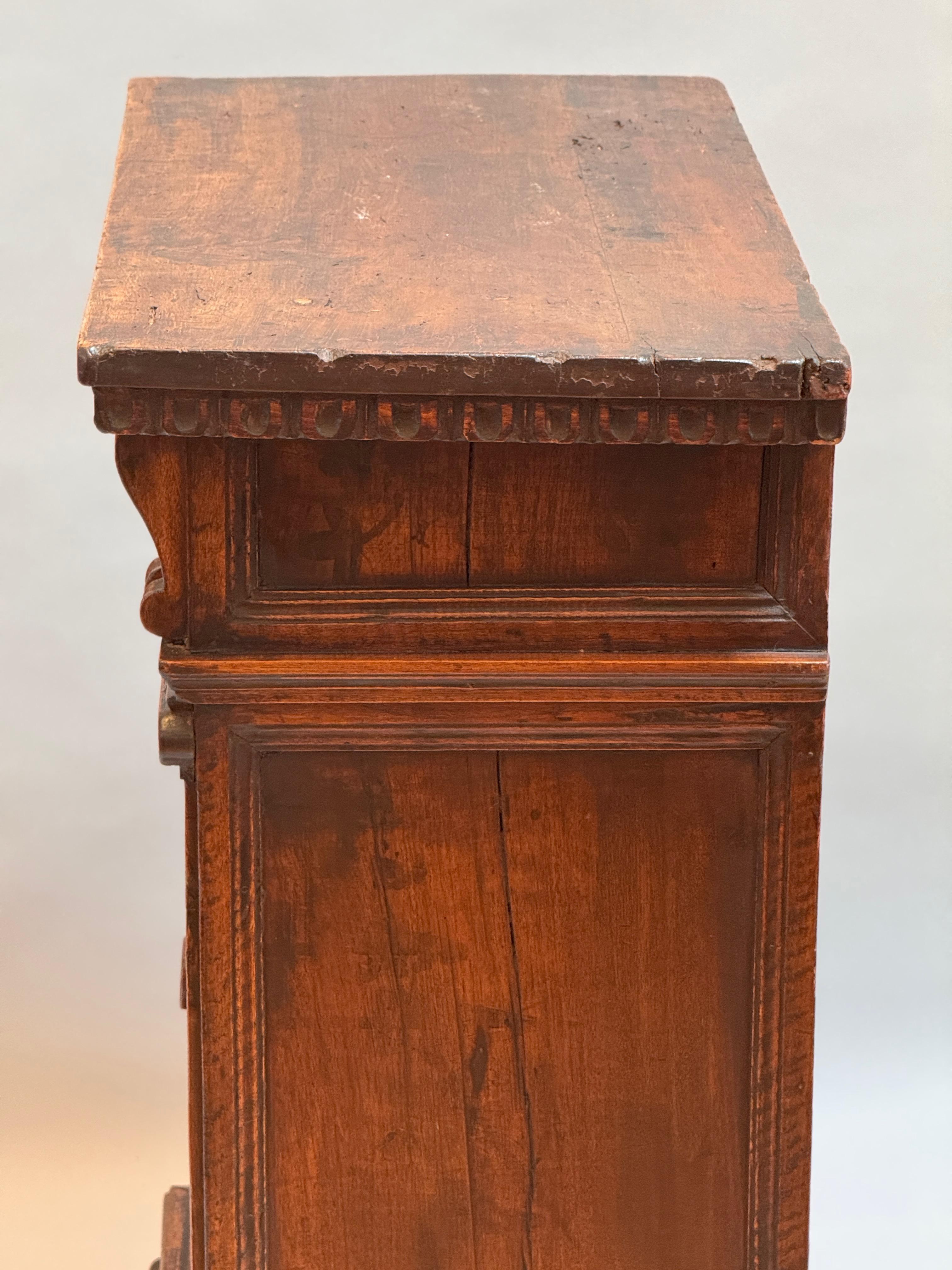 Credenza italiana del tardo Rinascimento del XVI secolo in vendita 6