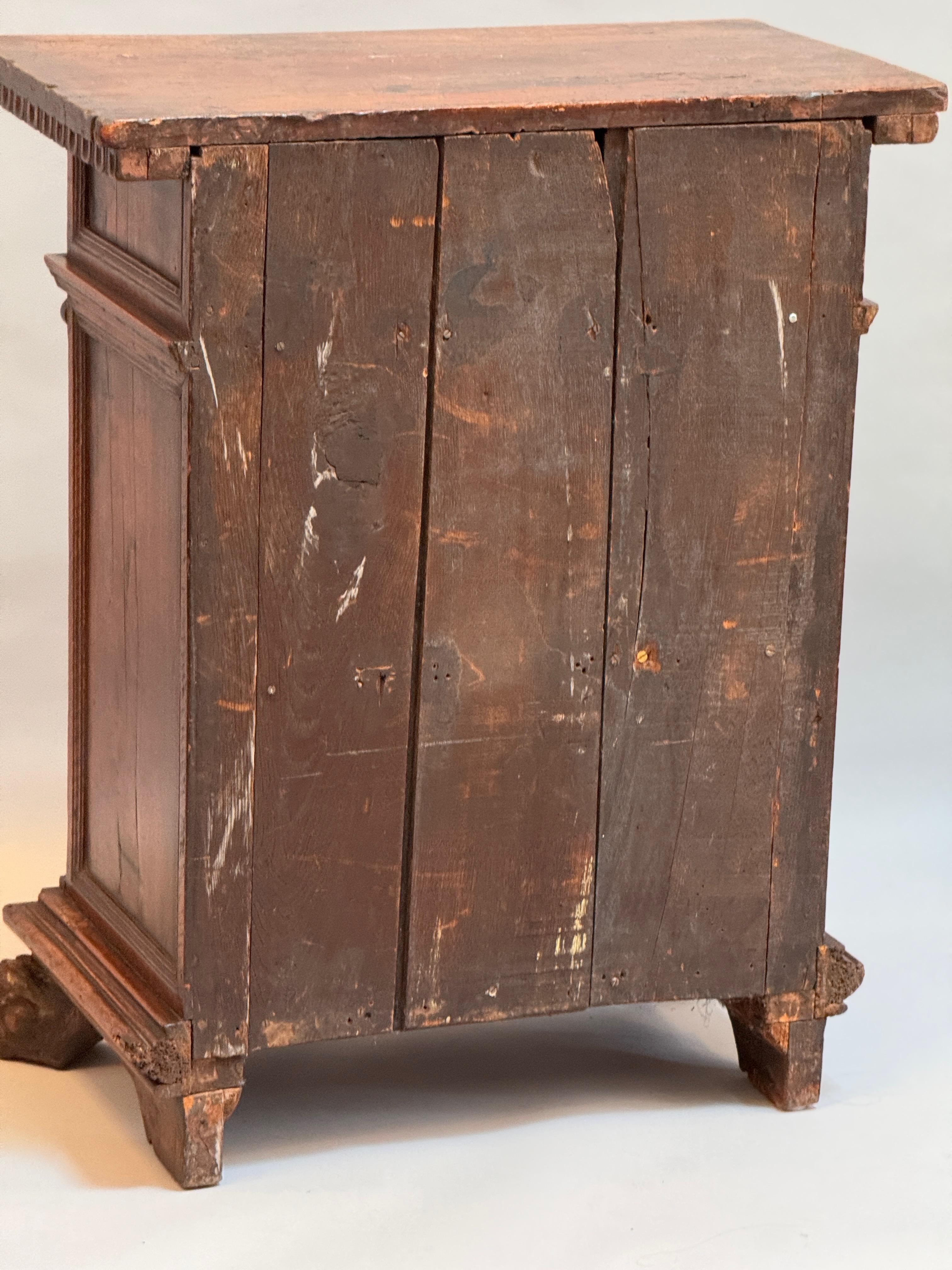 Credenza italiana del tardo Rinascimento del XVI secolo in vendita 7