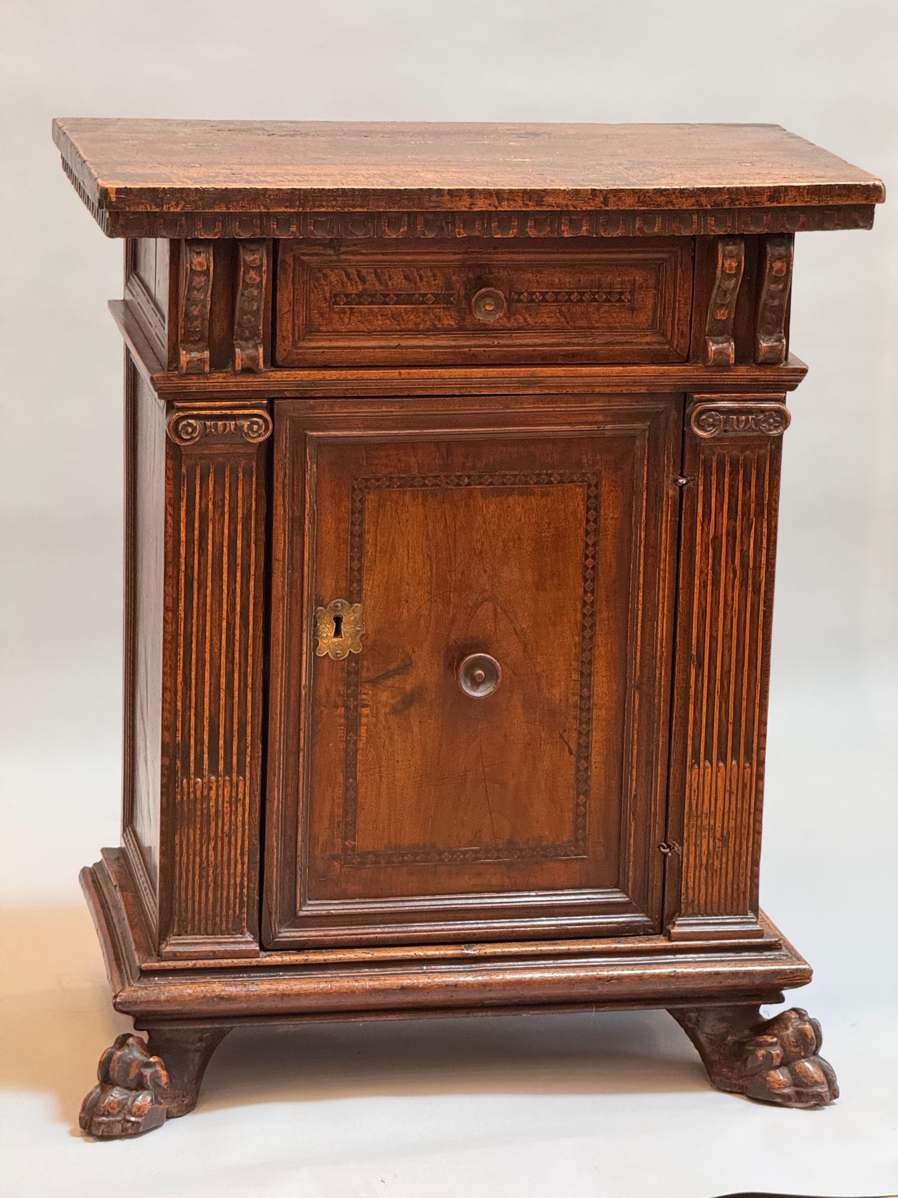 Italiano Credenza italiana del tardo Rinascimento del XVI secolo in vendita