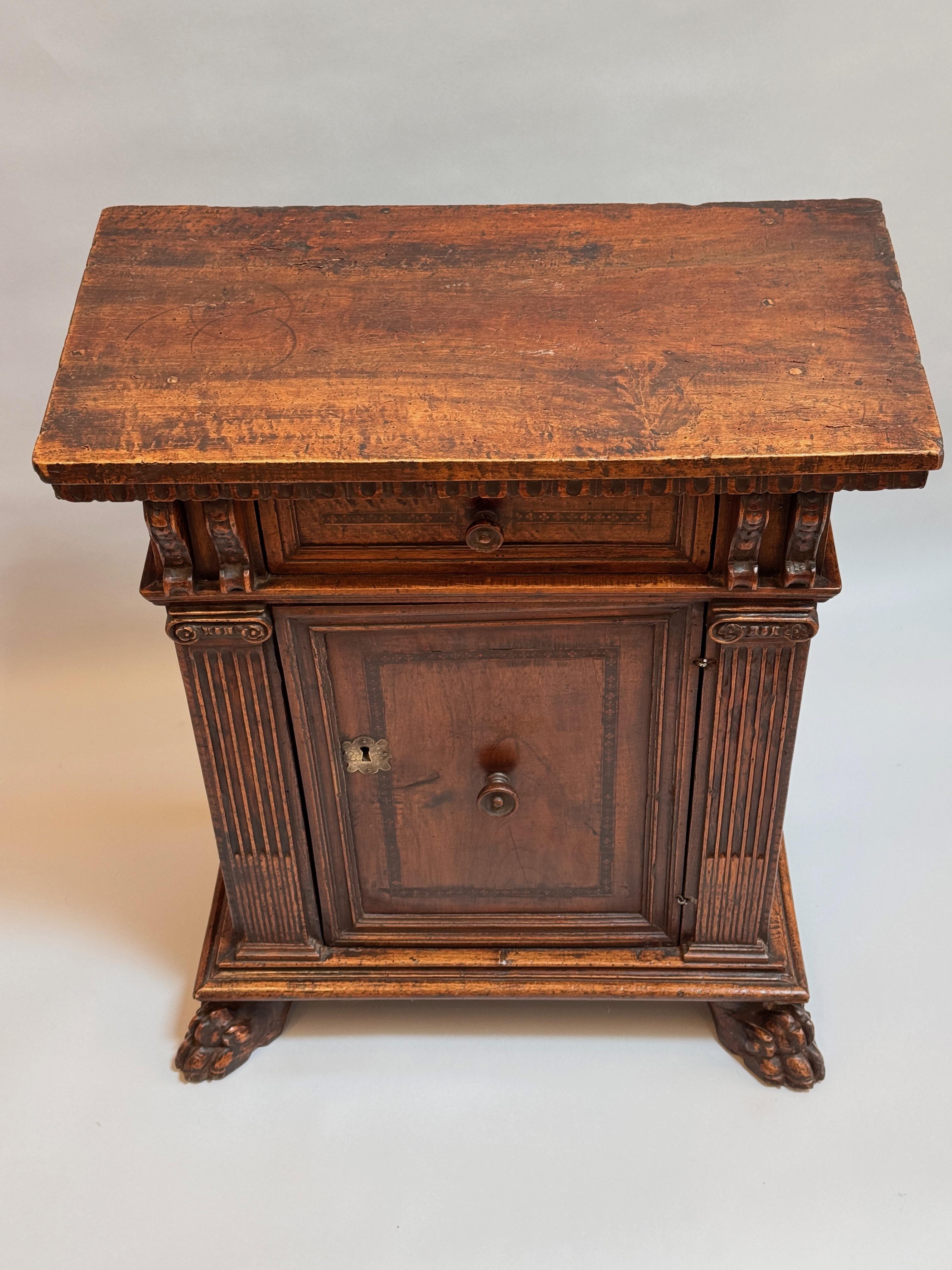 Credenza italiana del tardo Rinascimento del XVI secolo in vendita 3