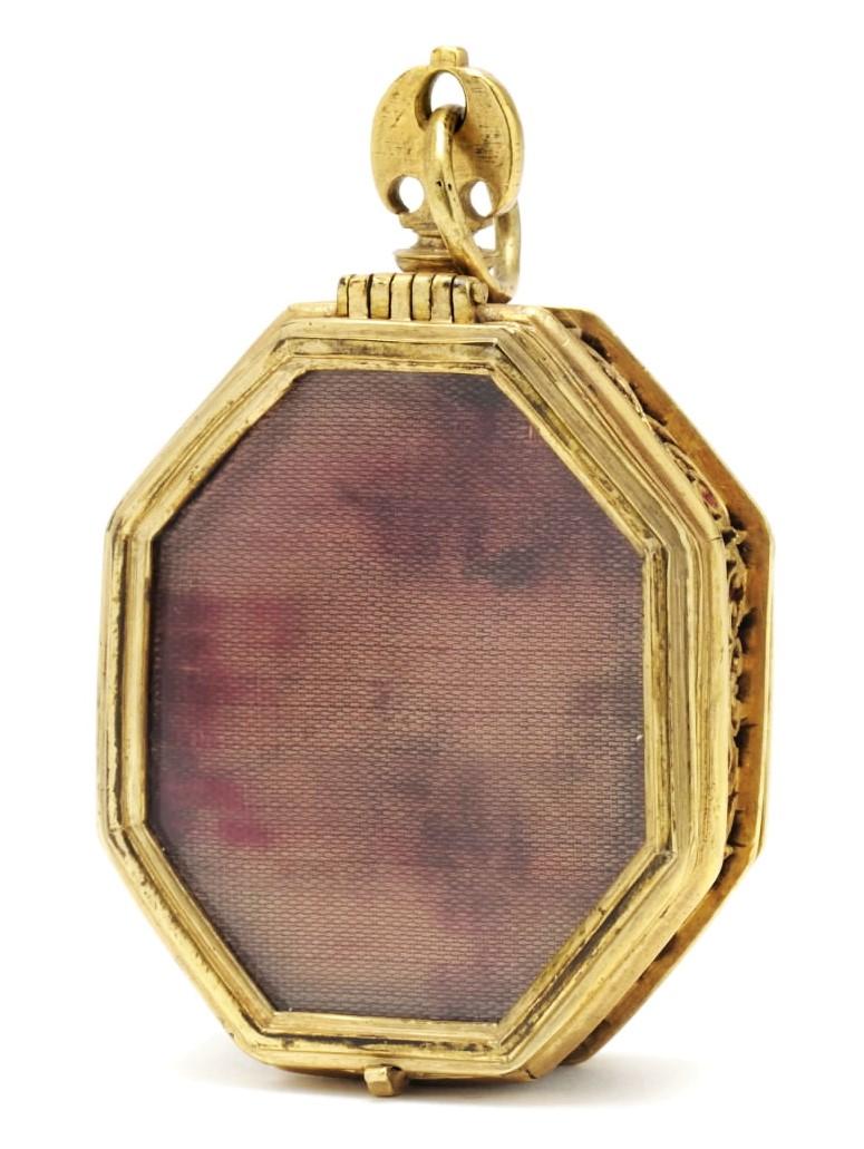 weight of the reliquary