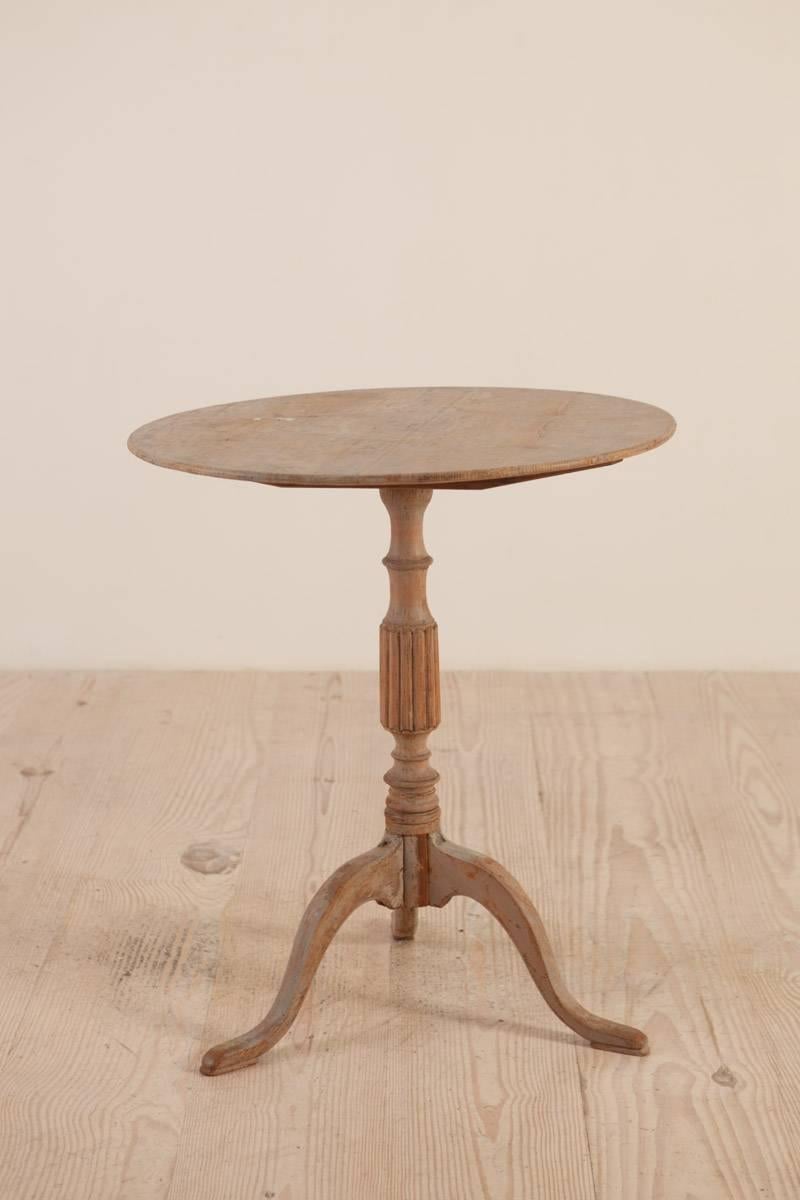Late Swedish Gustavian Tilt-Top Table, circa 1800 In Excellent Condition In New York, NY