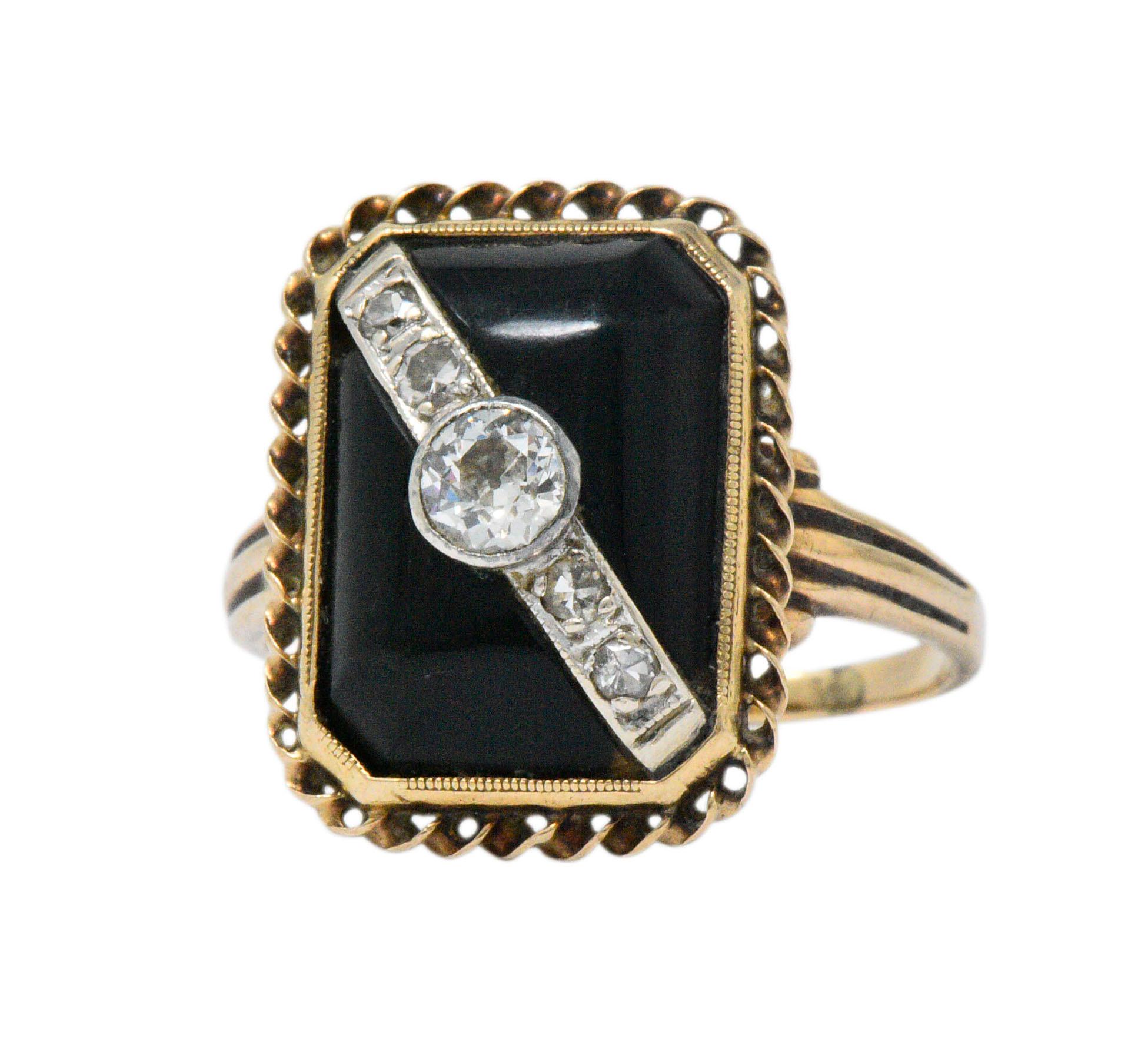 Women's or Men's Late Victorian 0.25 Carat Diamond Black Onyx 10 Karat Rose Gold Ring