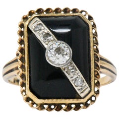 Antique Late Victorian 0.25 Carat Diamond Black Onyx 10 Karat Rose Gold Ring
