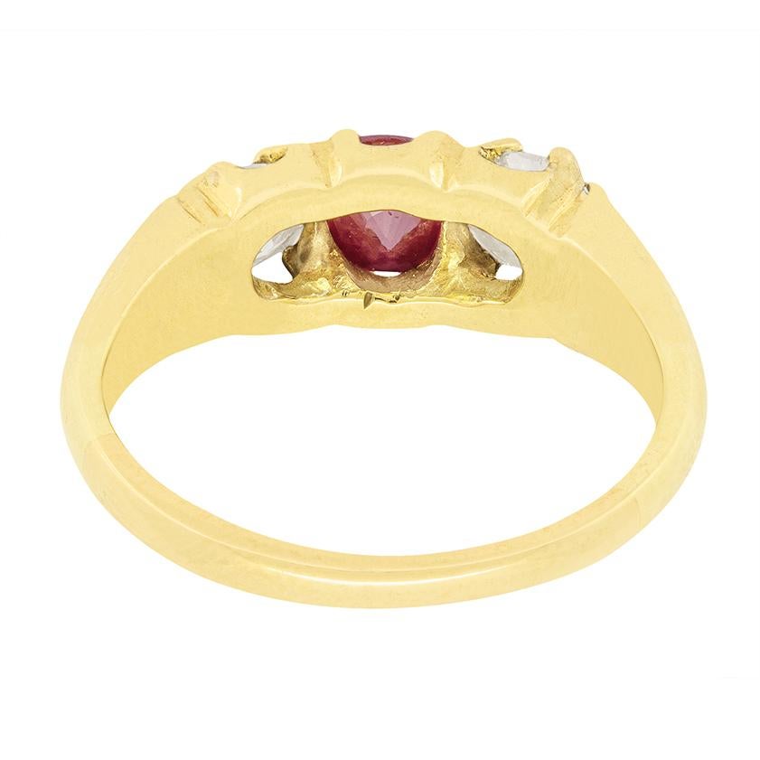 Oval Cut Late Victorian 0.50ct Ruby and Diamond Three Stone Ring, c.1900s For Sale