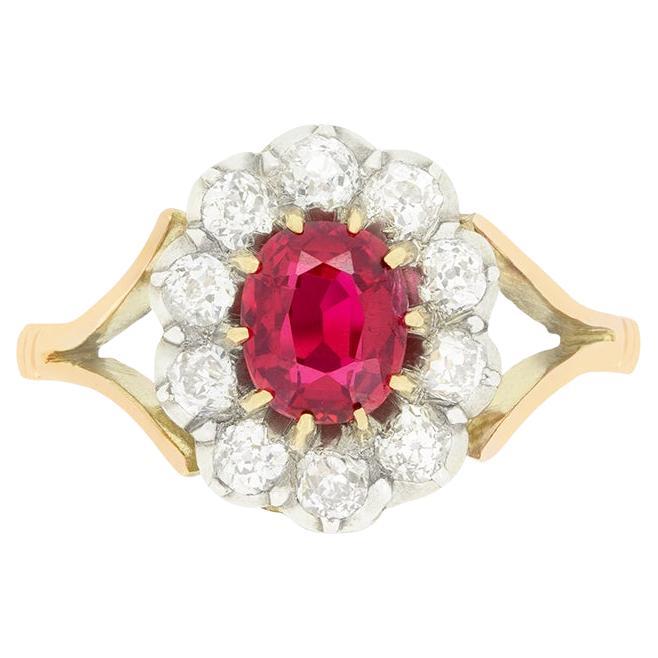 Late Victorian 0.90ct Red Spinel and Diamond Cluster Ring, c.1900s For Sale
